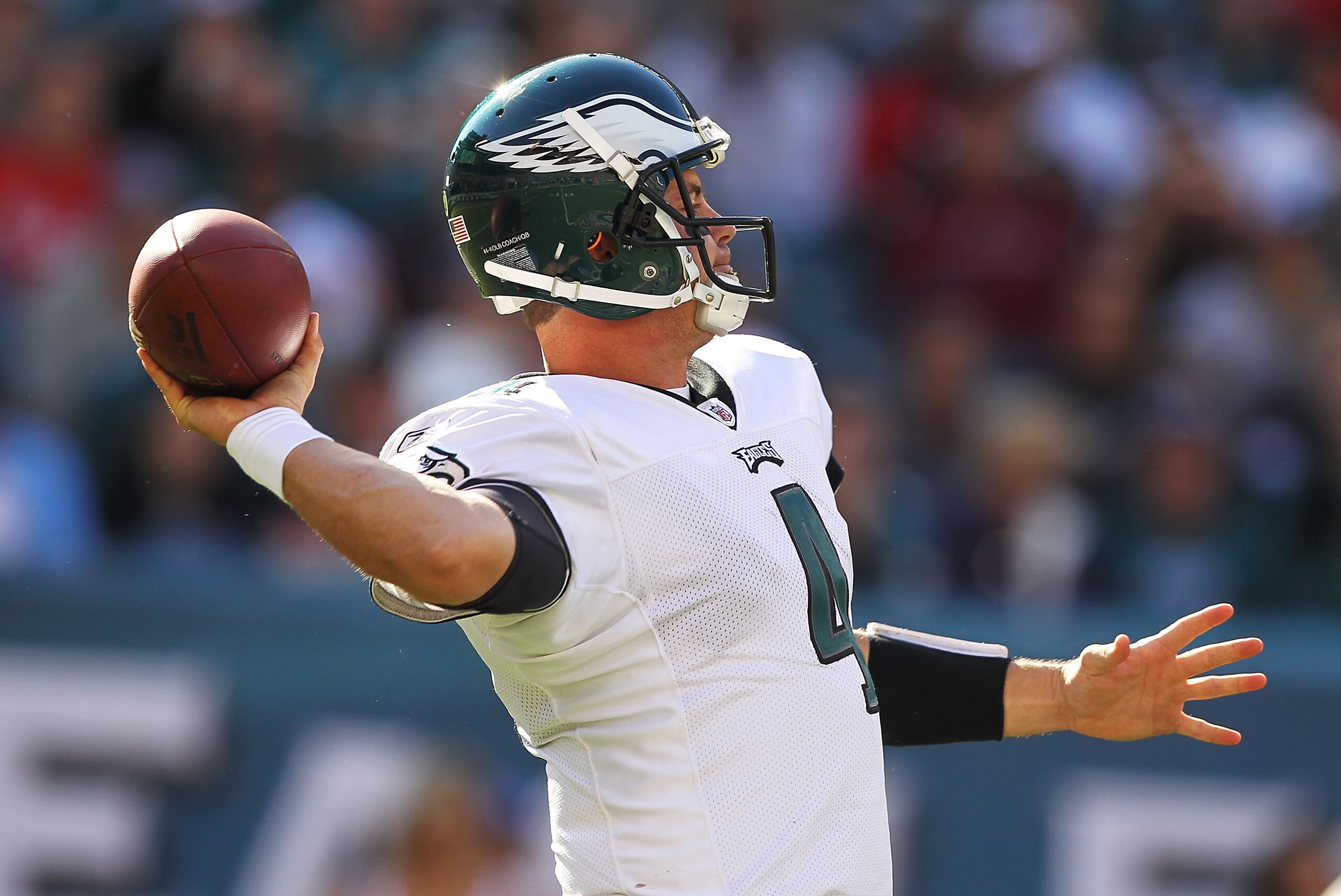 PHILADELPHIA - OCTOBER 17: Kevin Kolb #4 of the Philadelphia Eagles passes a touchdown to Jeremy Maclin #18 in the third quarteragainst the Atlanta Falcons during their game at Lincoln Financial Field on October 17, 2010 in Philadelphia, Pennsylvania. ( PHILADELPHIA - OCTOBER 17: Kevin Kolb #4 of the Philadelphia Eagles passes a touchdown to Jeremy Maclin #18 in the third quarteragainst the Atlanta Falcons during their game at Lincoln Financial Field on October 17, 2010 in Philadelphia, Pennsylvania. (