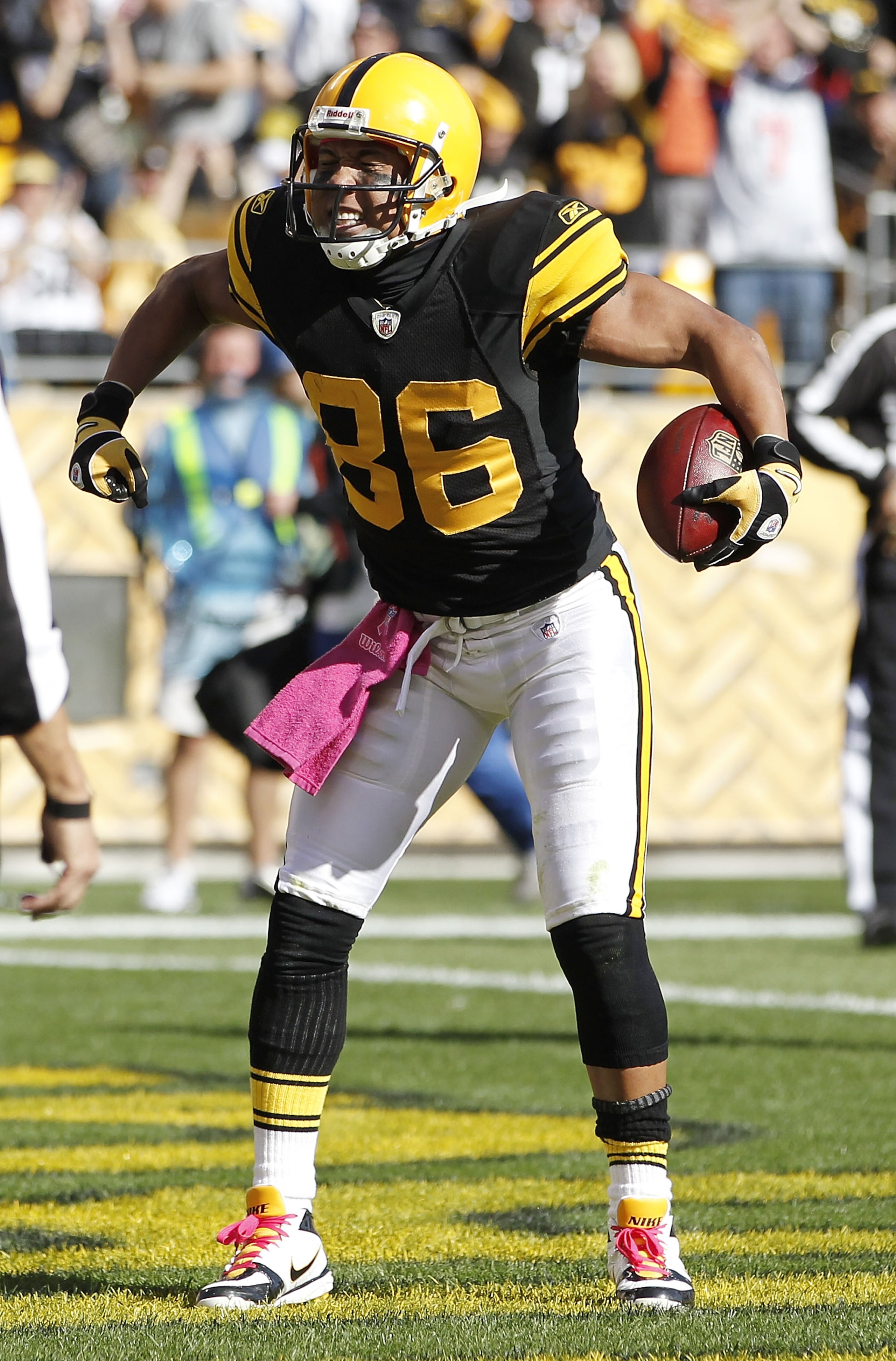 PITTSBURGH - OCTOBER 17: Hines Ward #86 of the Pittsburgh Steelers reacts after after scoring a third quarter touchdown while playing the Cleveland Browns on October 17, 2010 at Heinz Field in Pittsburgh, Pennsylvania. Pittsburgh won the game 28-10. (Pho PITTSBURGH - OCTOBER 17: Hines Ward #86 of the Pittsburgh Steelers reacts after after scoring a third quarter touchdown while playing the Cleveland Browns on October 17, 2010 at Heinz Field in Pittsburgh, Pennsylvania. Pittsburgh won the game 28-10. (Pho