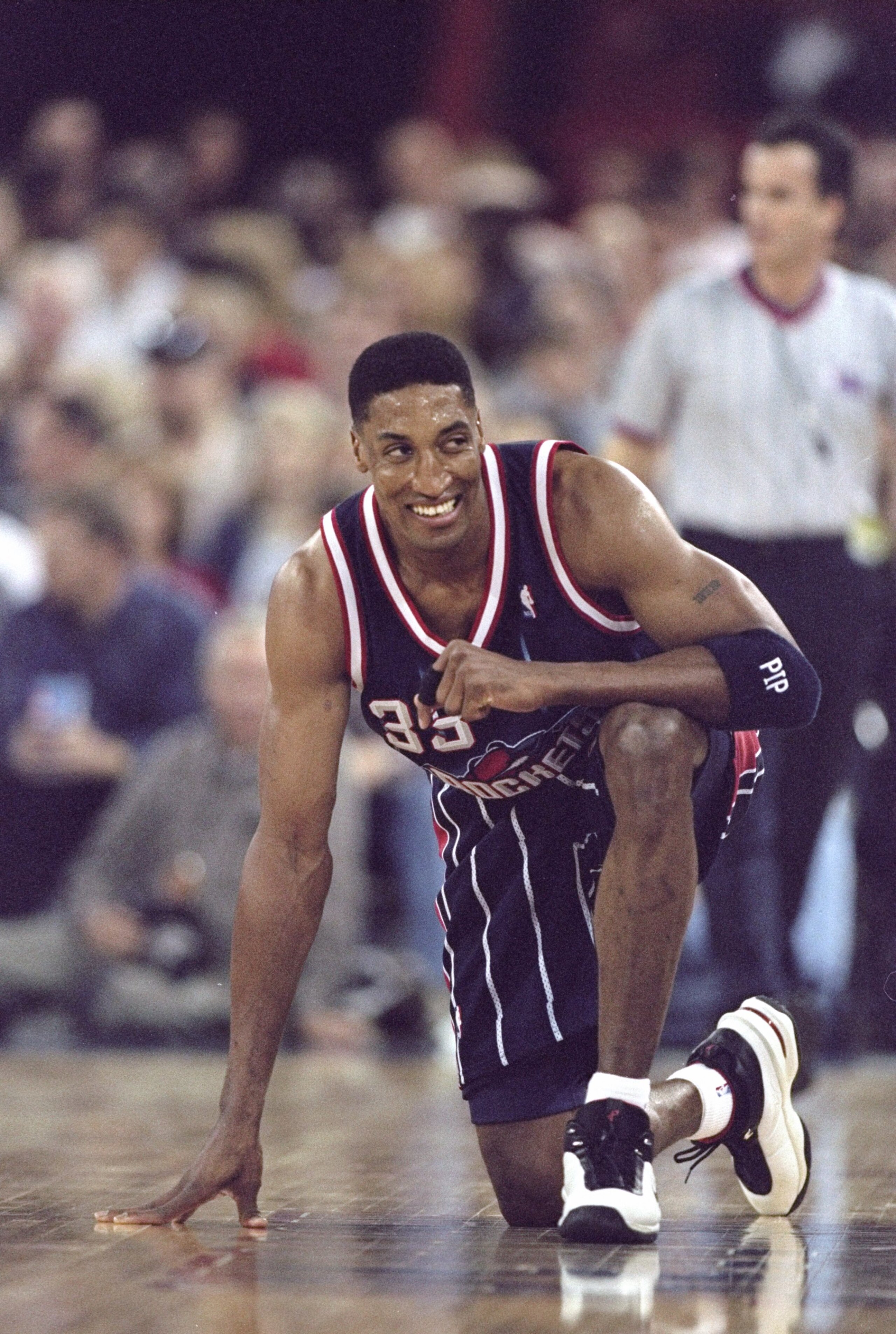 17 Mar 1999:  Scottie Pippen #33 of the Houston Rockets looking on during the game against the Denver Nuggets at the McNichols Arena in Denver, Colorado. The Rockets defeated the Nuggets 114-103.   Mandatory Credit: Brian Bahr  /Allsport