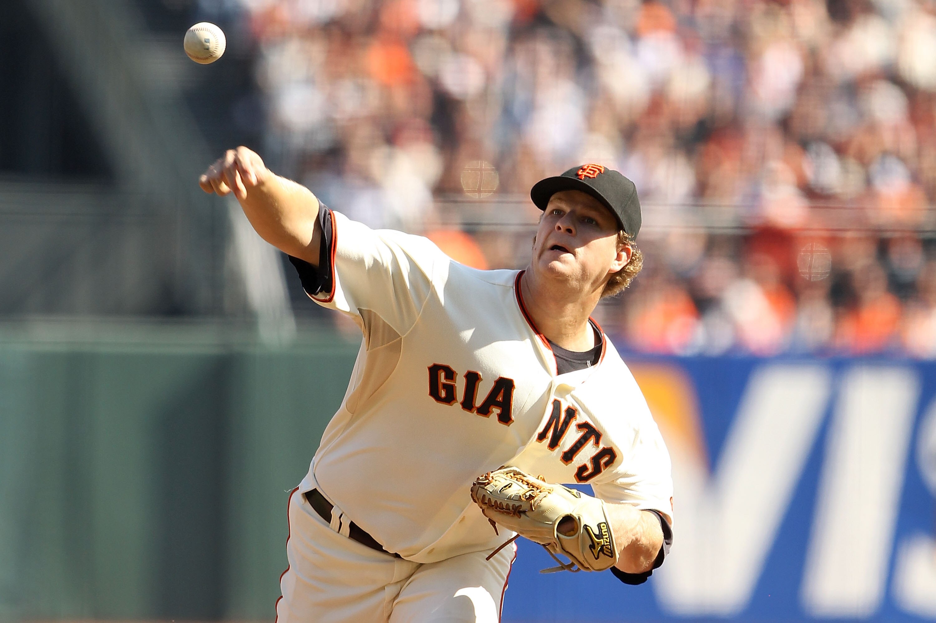 SAN FRANCISCO - OCTOBER 19:  Matt Cain #18 of the San Francisco Giants pitches in the first inning against the Philadelphia Phillies in Game Three of the NLCS during the 2010 MLB Playoffs at AT&T Park on October 19, 2010 in San Francisco, California.  (Ph