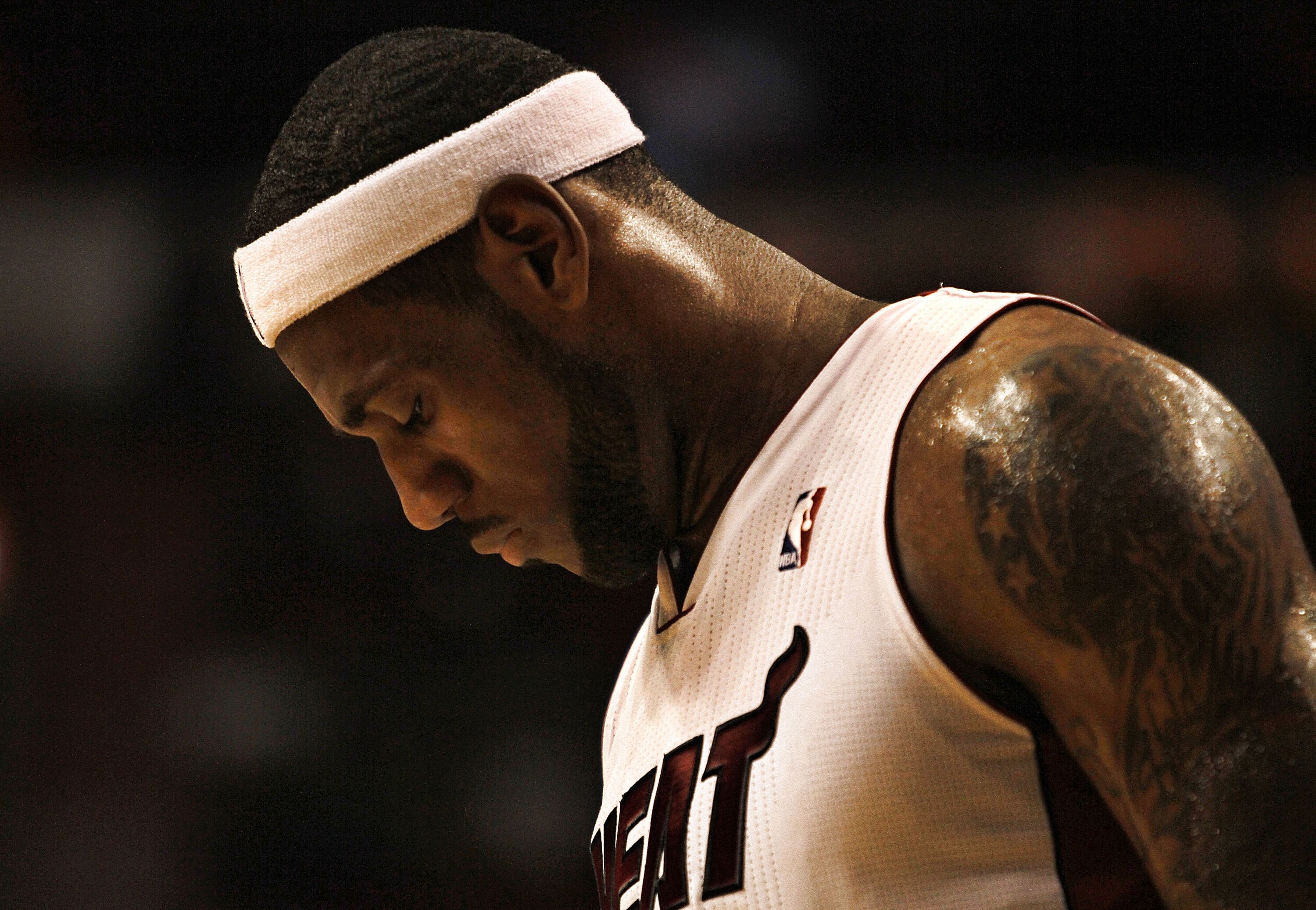 MIAMI - OCTOBER 18:  Forward LeBron James #6 of the Miami Heat plays against the Charlotte Bobcats on October 18, 2010 at American Airlines Arena in Miami, Florida. NOTE TO USER: User expressly acknowledges and agrees that, by downloading and/or using thi