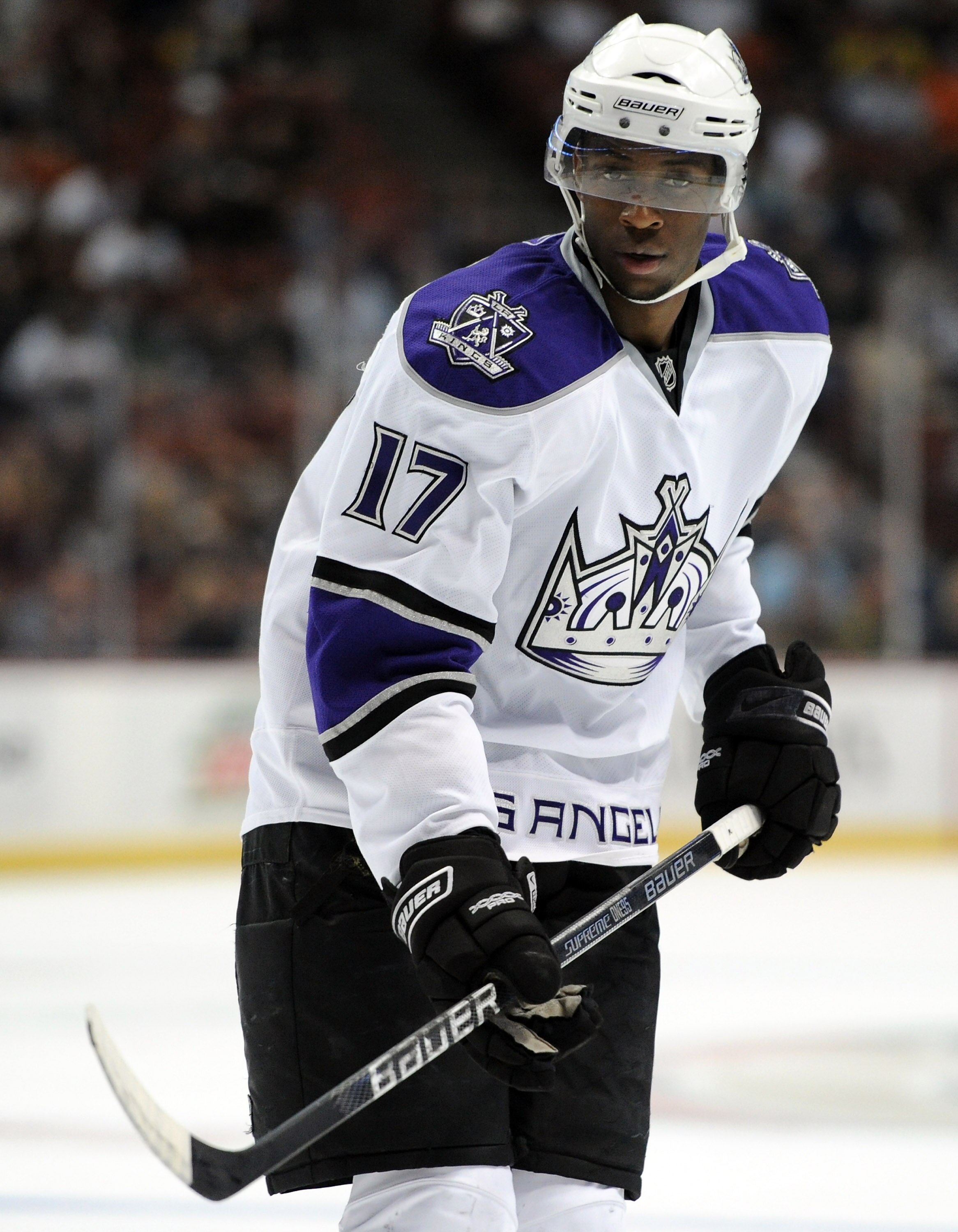 ANAHEIM, CA - OCTOBER 03:  Wayne Simmonds #17 of the Los Angeles Kings skates against the Anaheim Ducks at Honda Center on October 3, 2010 in Anaheim, California.  (Photo by Harry How/Getty Images)