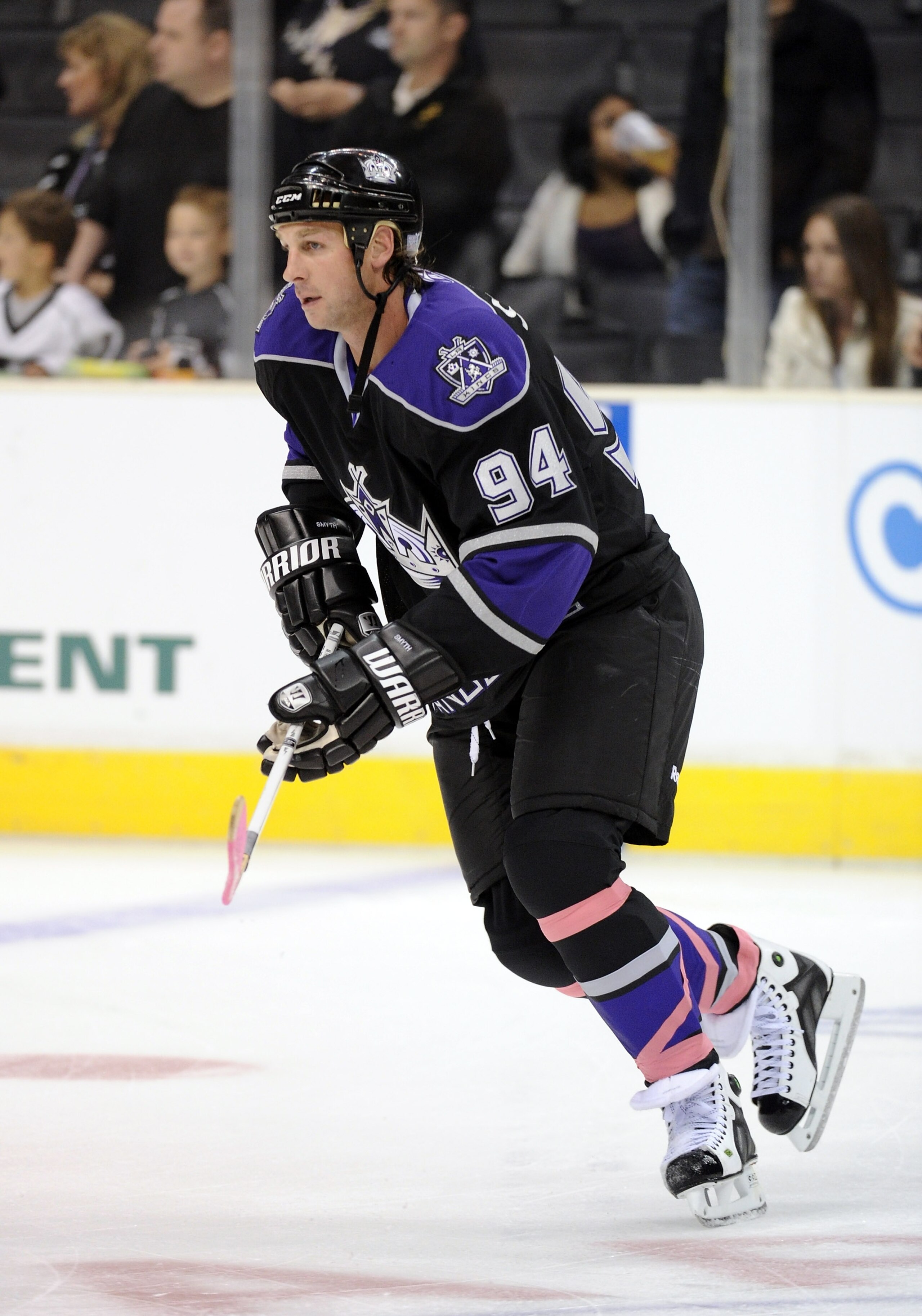 LOS ANGELES, CA - OCTOBER 15:  Ryan Smyth #94 of the Los Angeles Kings warms up against the Vancouver Canucks at the Staples Center on October 15, 2010 in Los Angeles, California.  (Photo by Harry How/Getty Images)