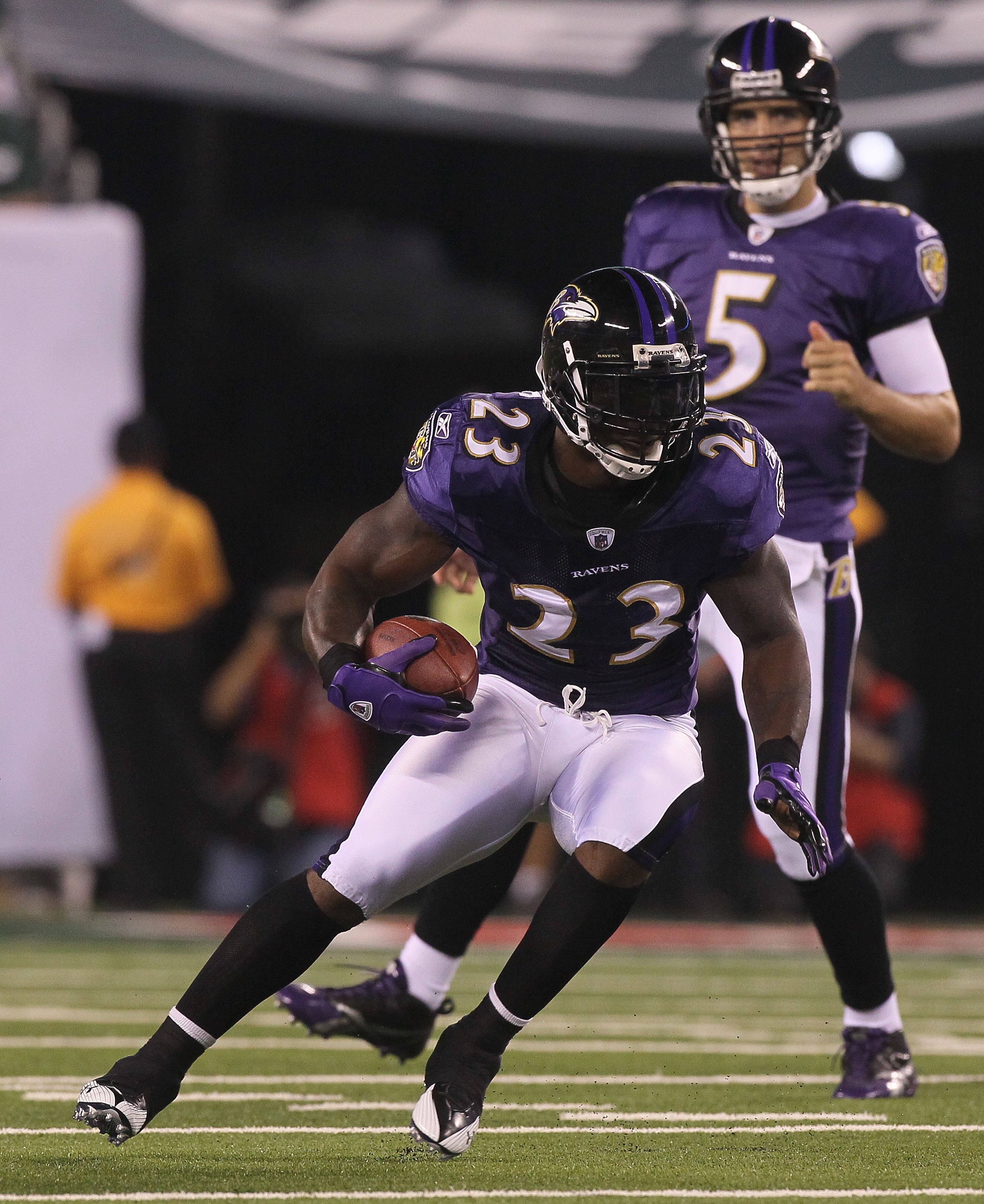EAST RUTHERFORD, NJ - SEPTEMBER 13:  Willis McGahee #23 of the Baltimore Ravens runs against the New York Jets during their home opener at the New Meadowlands Stadium on September 13, 2010 in East Rutherford, New Jersey.  (Photo by Jim McIsaac/Getty Image