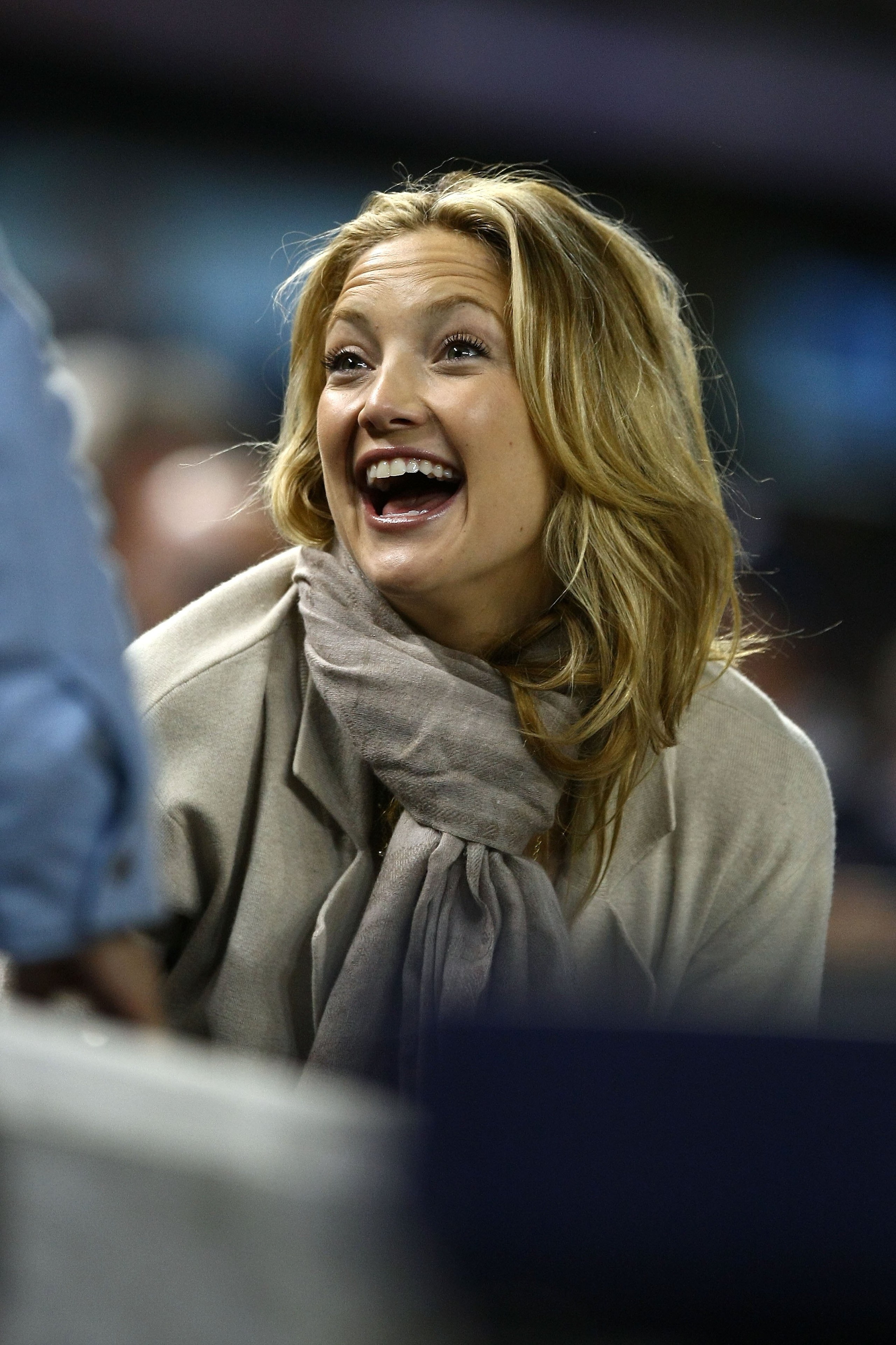 NEW YORK - OCTOBER 29:  Actress Kate Hudson attends Game Two of the 2009 MLB World Series at Yankee Stadium on October 29, 2009 in the Bronx borough of New York City.  (Photo by Chris McGrath/Getty Images)