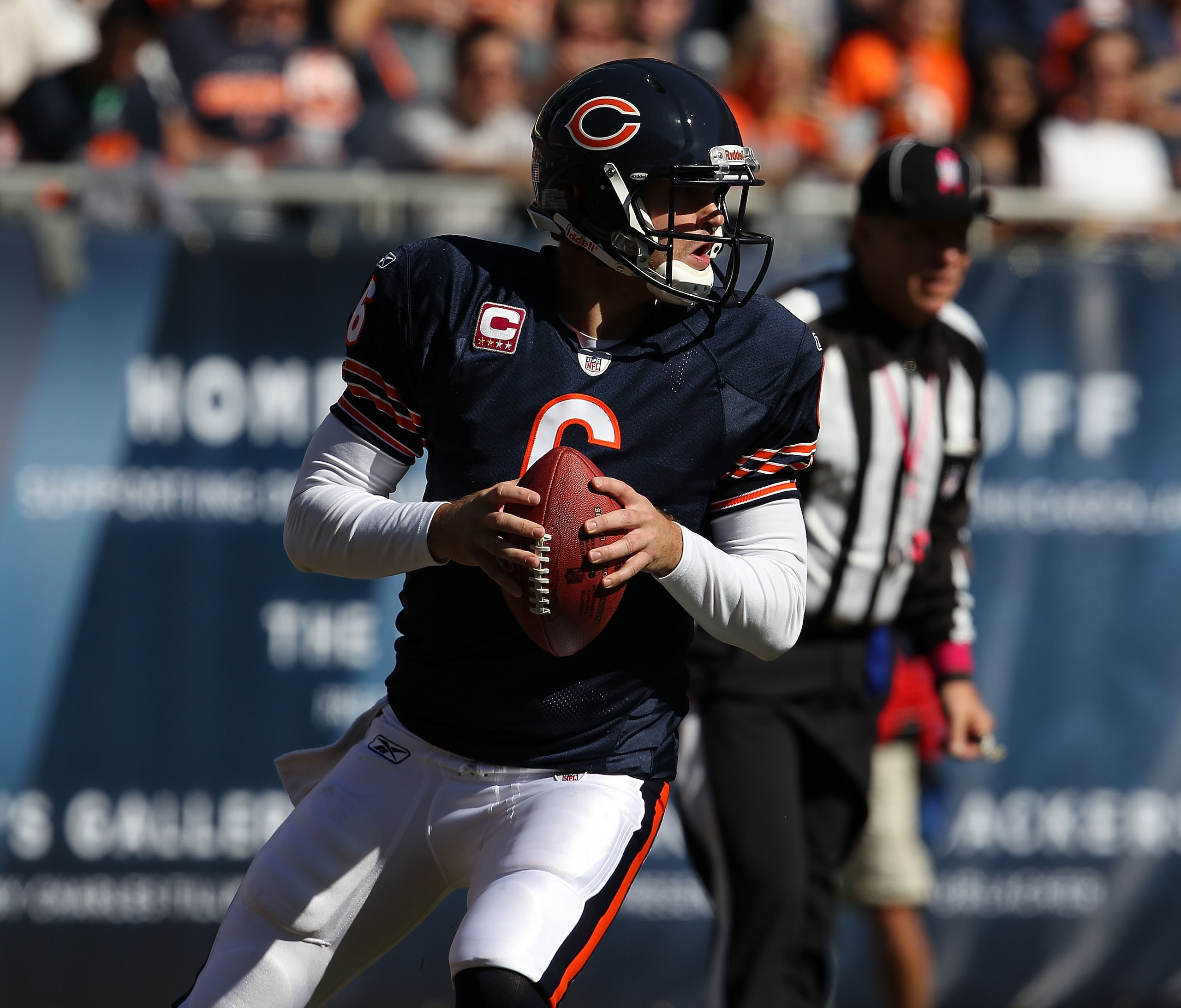 CHICAGO - OCTOBER 17: Jay Cutler #6 of the Chicago Bears looks for a receiver against the Seattle Seahawks at Soldier Field on October 17, 2010 in Chicago, Illinois. The Seahawks defeated the Bears 23-20. (Photo by Jonathan Daniel/Getty Images)