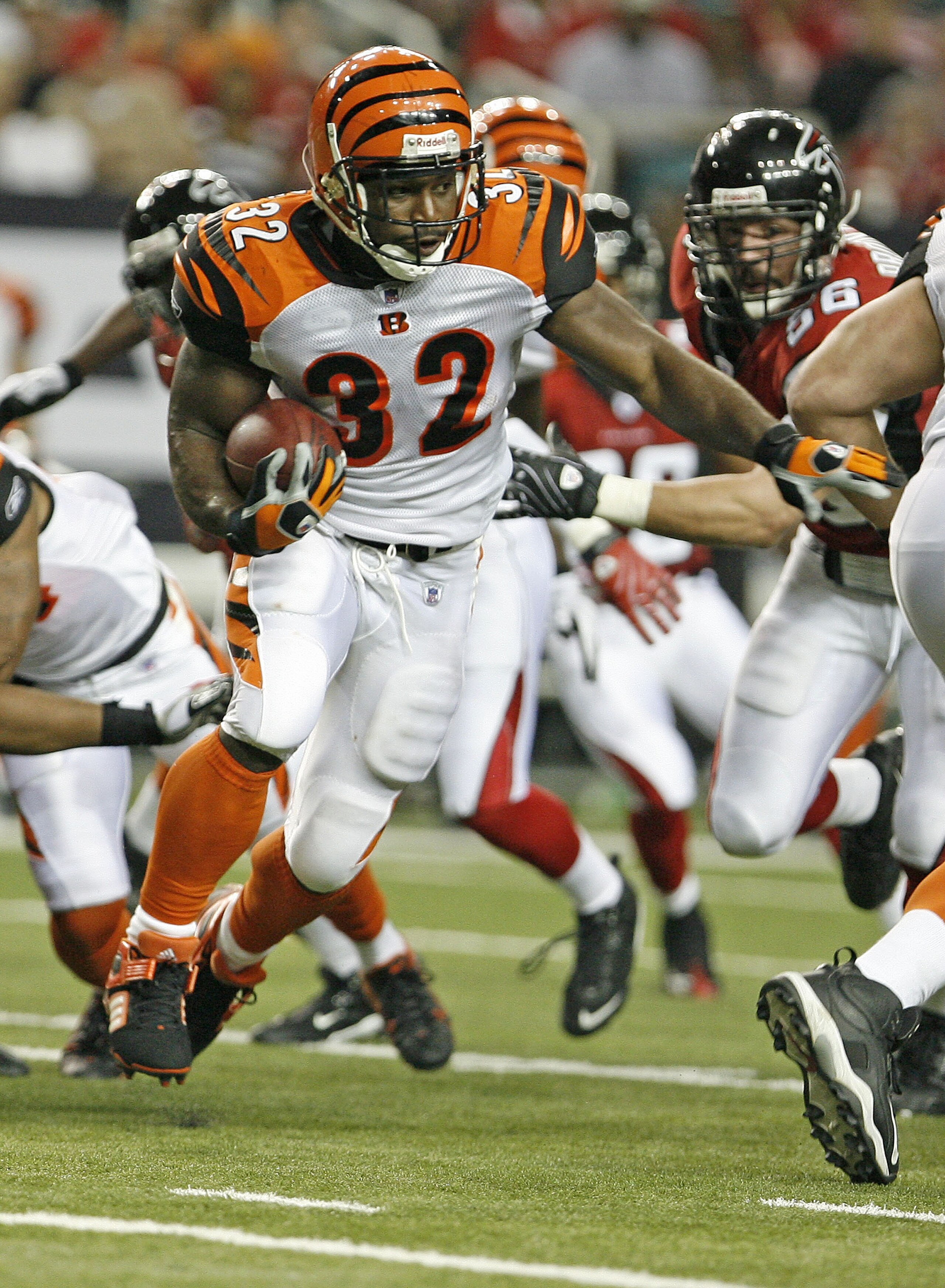 ATLANTA - AUGUST 27: Running back Rudi Johnson #32 of the Cincinnati Bengals during the preseason game against the Atlanta Falcons on August 27, 2007 at the Georgia Dome in Atlanta, Georgia.  The Falcons beat the Bengals 24-19.    (Photo by Mike Zarrilli/