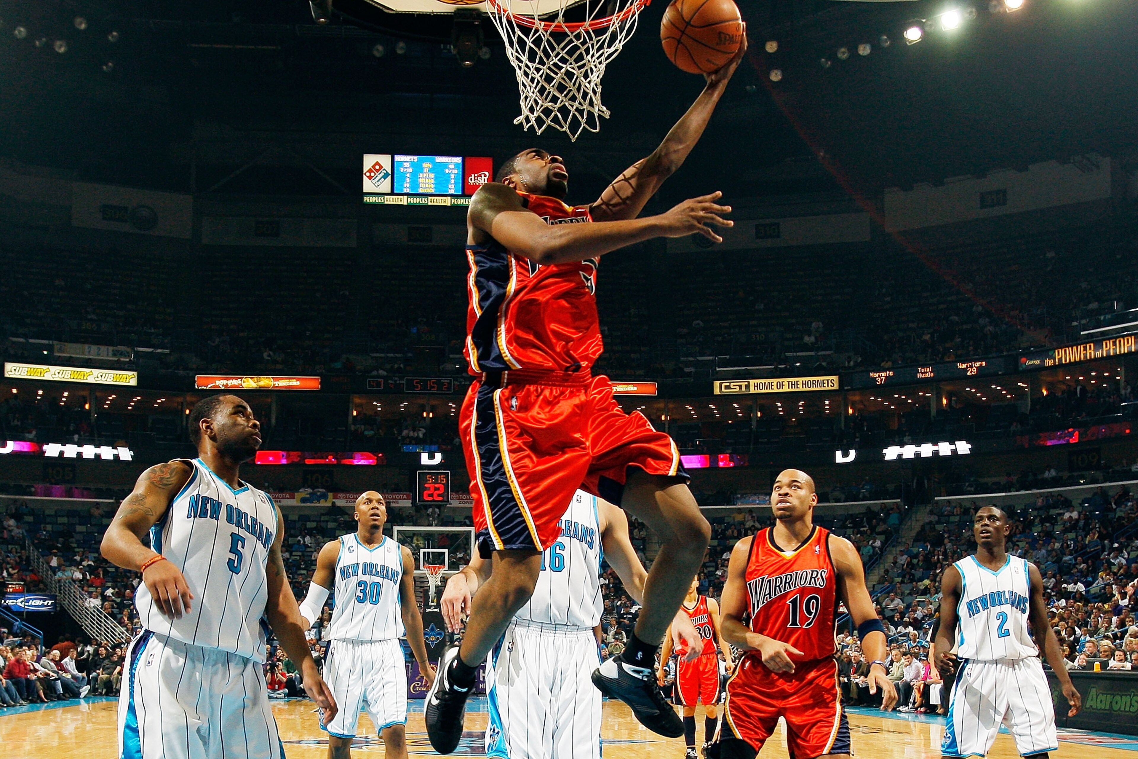 NEW ORLEANS - MARCH 08:  Reggie Williams #55 of the Golden State Warriors makes a shot against the New Orleans Hornets at New Orleans Arena on March 8, 2010 in New Orleans, Louisiana.  The Hornets defeated the Warriors 135-131.  NOTE TO USER: User express