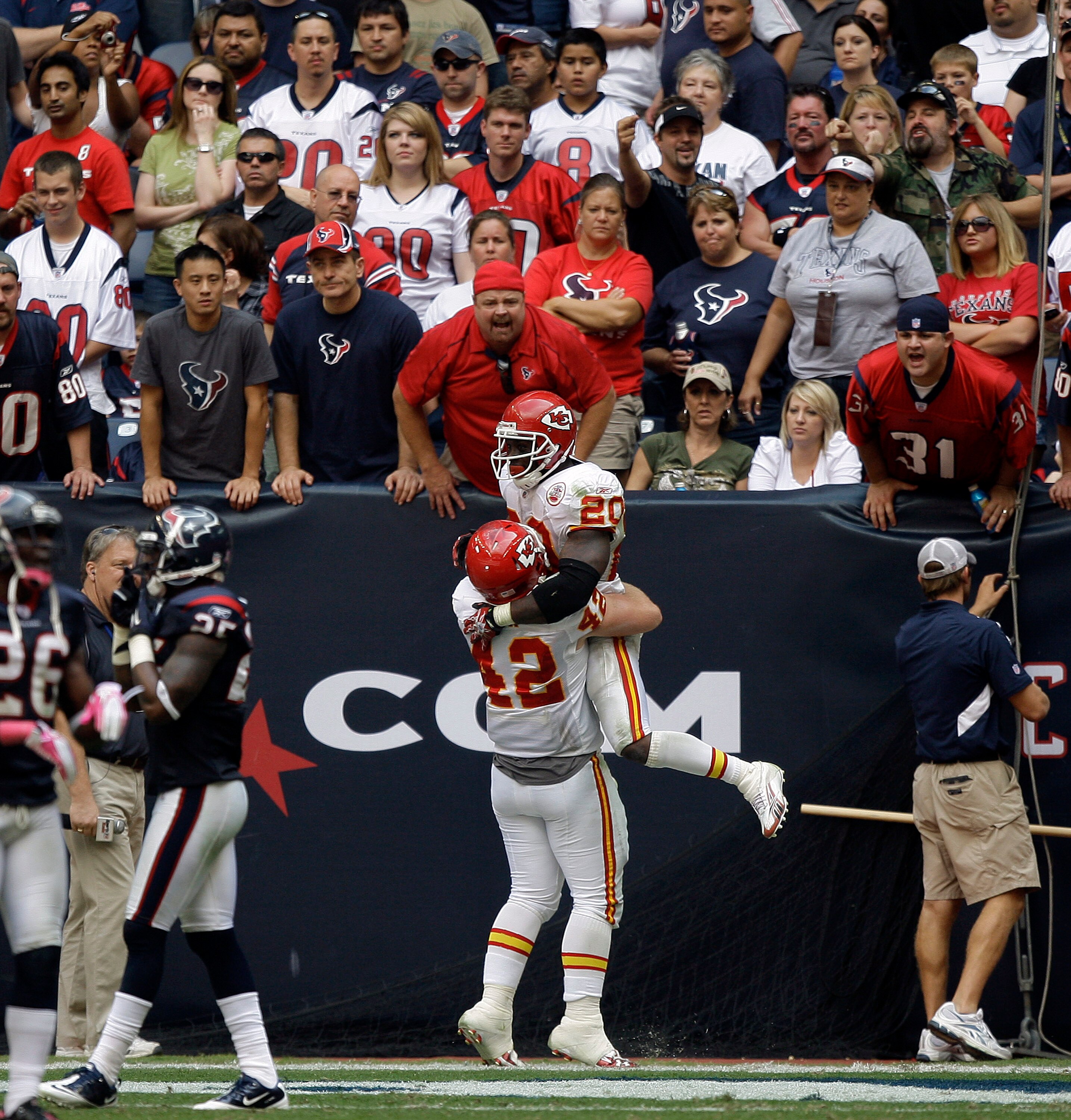 HOUSTON - OCTOBER 17:  Running back Thomas Jones #20 of the Kansas City Chiefs scores in the fourth quarter agasint the Houston Texans at Reliant Stadium on October 17, 2010 in Houston, Texas. Houston won 35-31.  (Photo by Bob Levey/Getty Images)