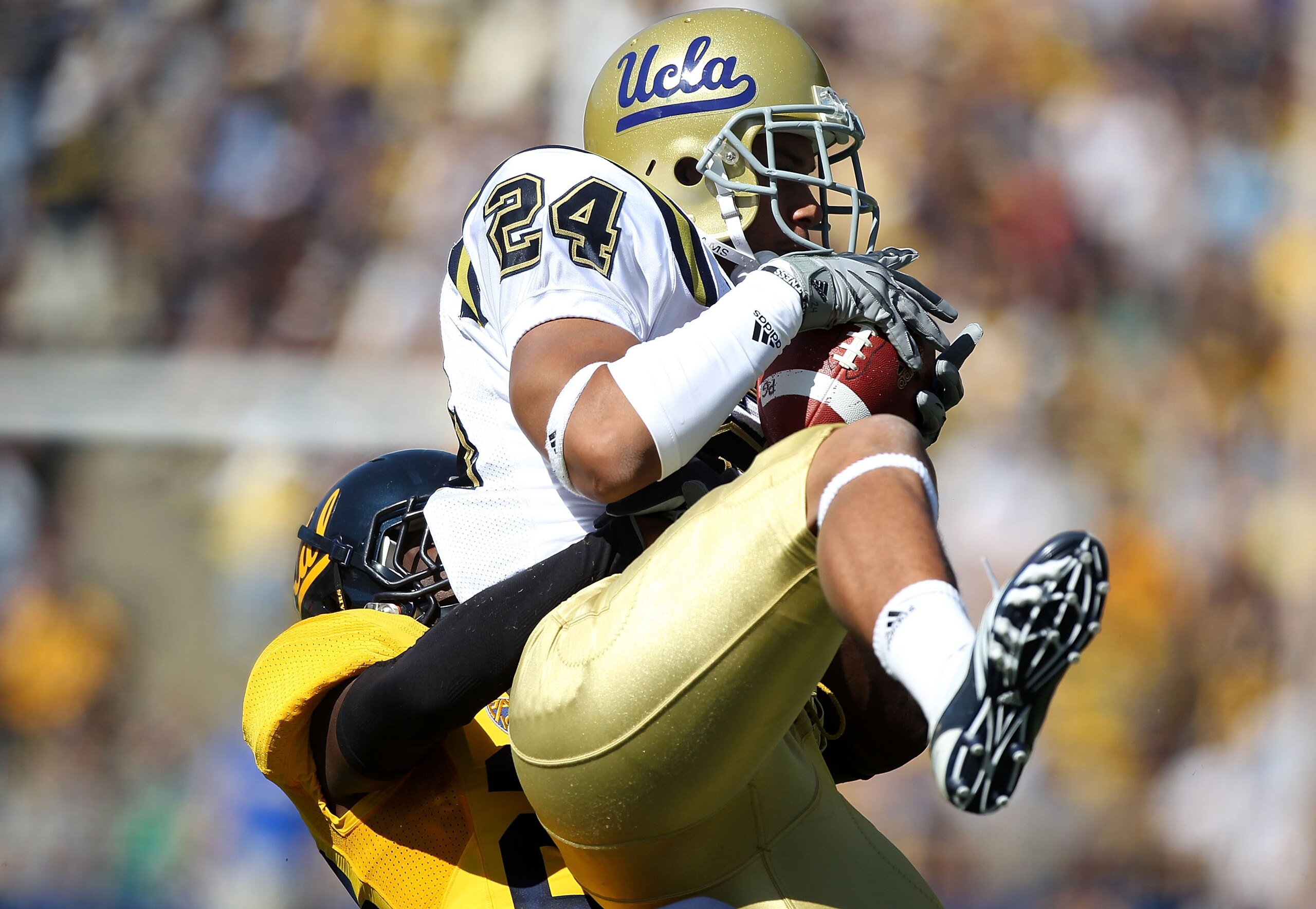 BERKELEY, CA - OCTOBER 09: Christian Ramirez #24 the UCLA Bruins catches a pass against the California Golden Bears at California Memorial Stadium on October 9, 2010 in Berkeley, California. (Photo by Jed Jacobsohn/Getty Images) BERKELEY, CA - OCTOBER 09: Christian Ramirez #24 the UCLA Bruins catches a pass against the California Golden Bears at California Memorial Stadium on October 9, 2010 in Berkeley, California. (Photo by Jed Jacobsohn/Getty Images)