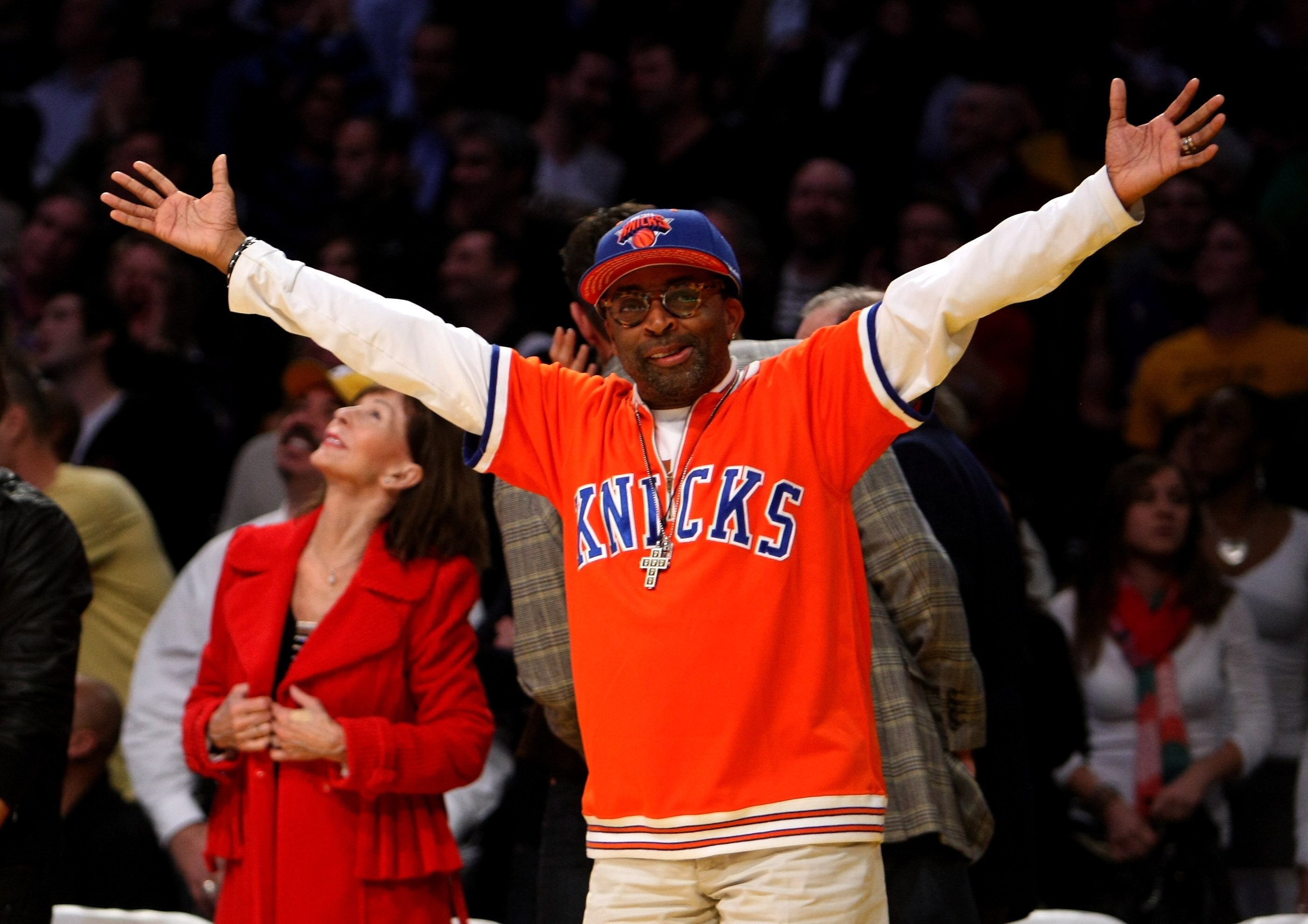 LOS ANGELES, CA - DECEMBER 16: Director Spike Lee waves to the crowd during the game between the Los Angeles Lakers and the New York Knicks at Staples Center December 16, 2008 in Los Angeles, California.  The Lakers won 116-114.  NOTE TO USER: User expres