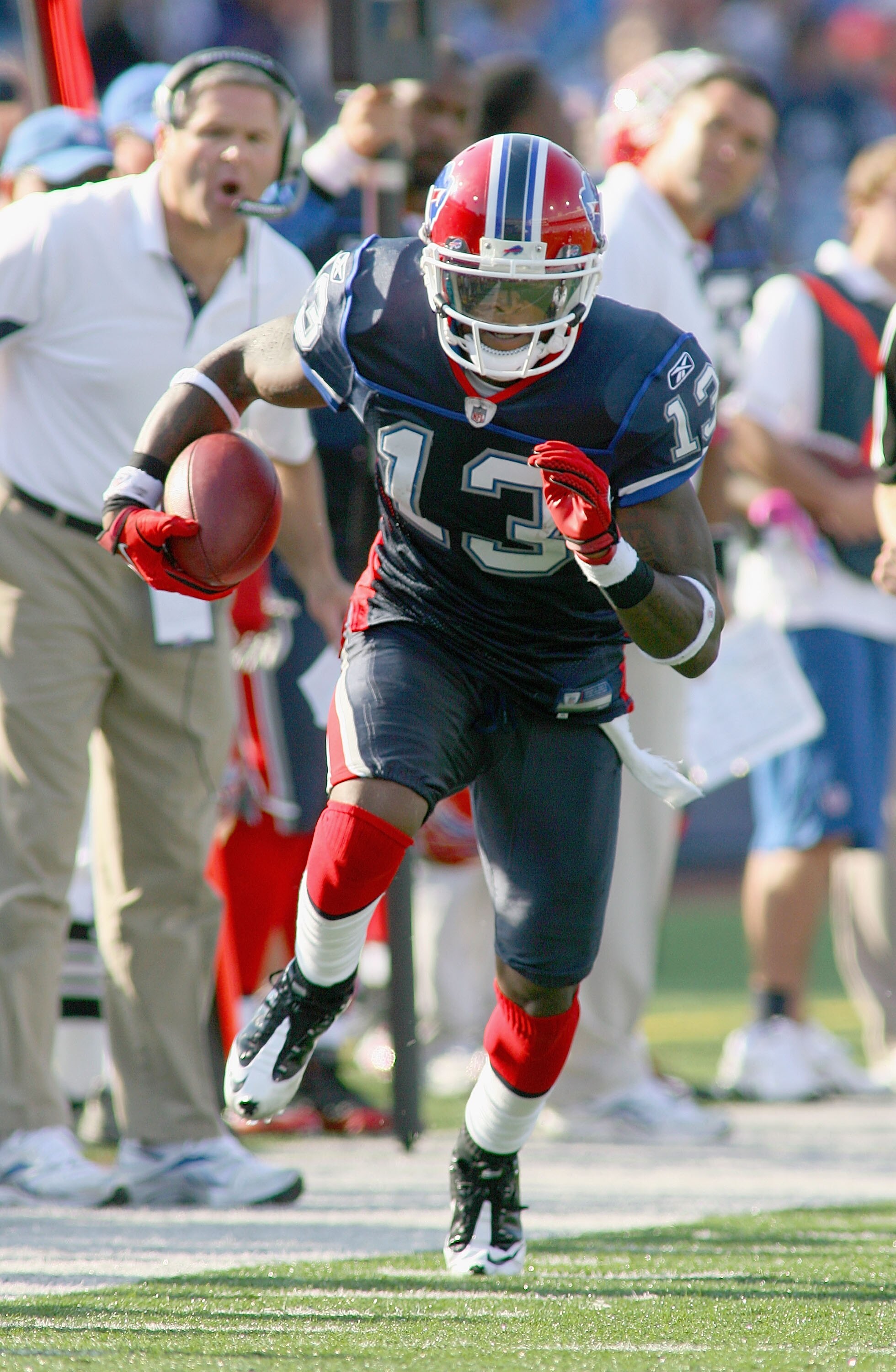ORCHARD PARK, NY - OCTOBER 10: Steve Johnson #13 of the Buffalo Bills runs the sideline against the Jacksonville Jaguars at Ralph Wilson Stadium on October 10, 2010 in Orchard Park, New York. The Jaguars won 36-26 (Photo by Rick Stewart/Getty Images)