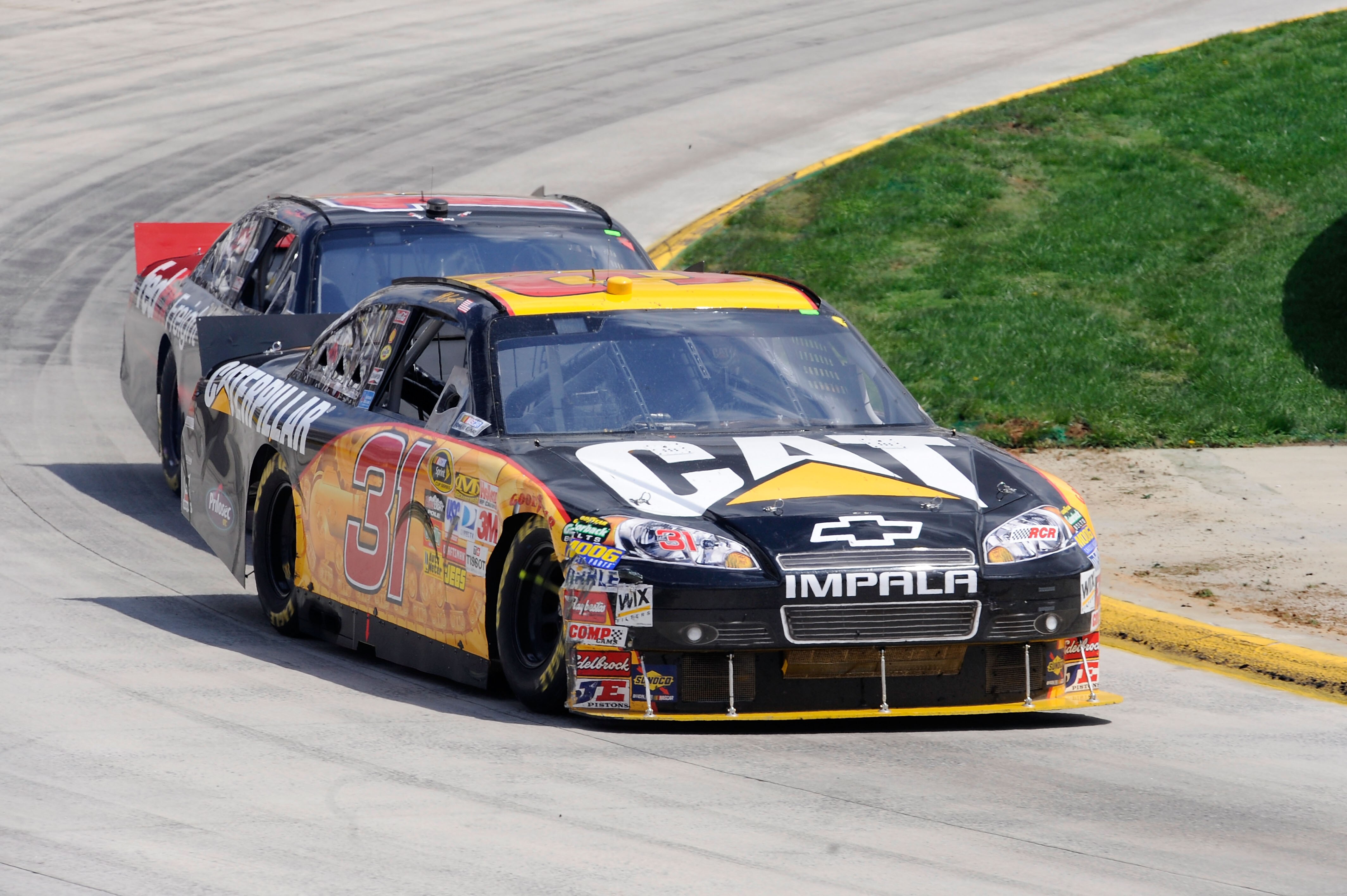 MARTINSVILLE, VA - MARCH 29:  Jeff Burton drives the #31 Caterpillar Chevrolet during the NASCAR Sprint Cup Series Goody's Fast Pain Relief 500 at Martinsville Speedway on March 29, 2010 in Martinsville, Virginia.  (Photo by John Harrelson/Getty Images)