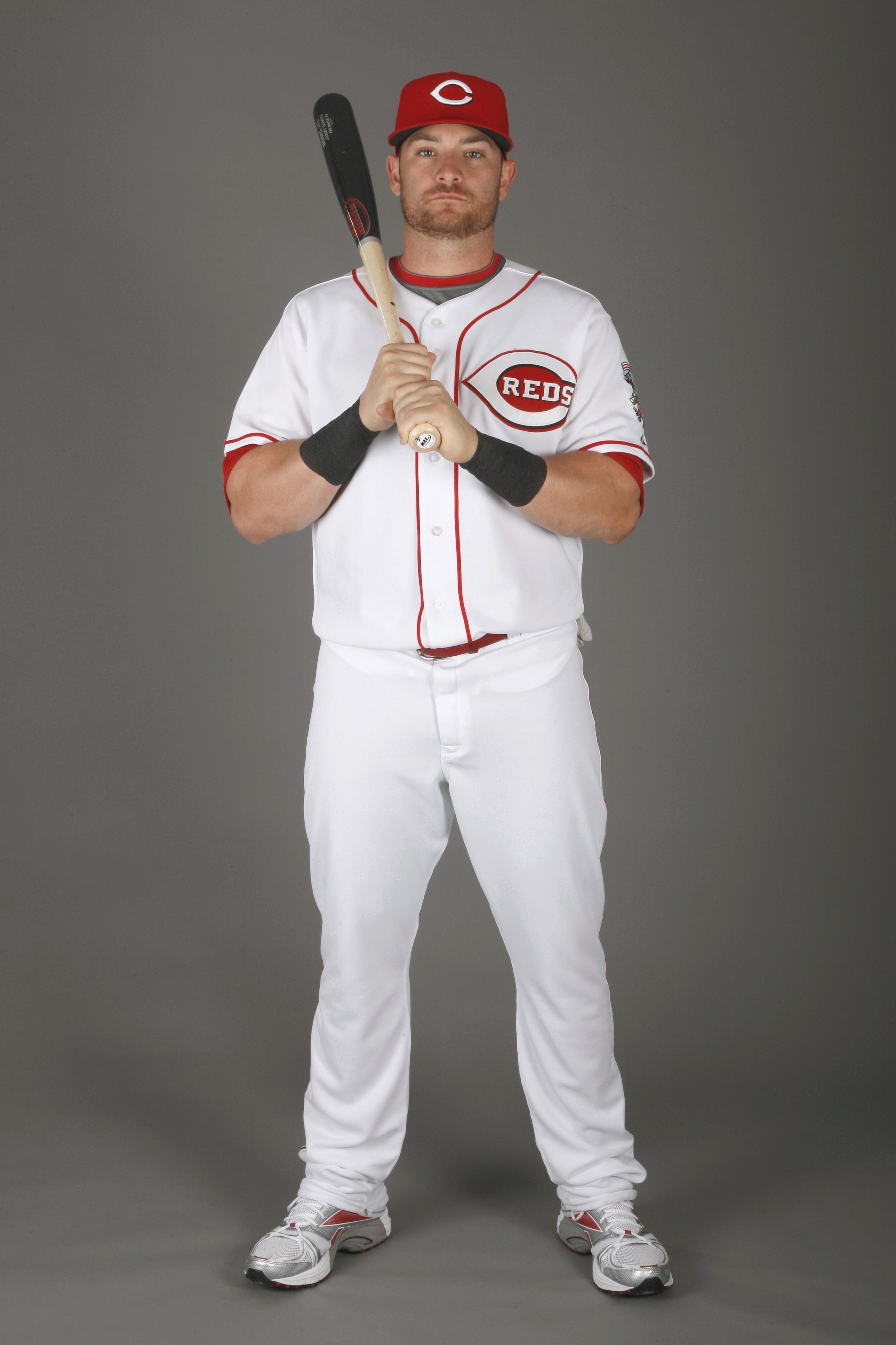 SARASOTA, FL - FEBRUARY 18: Johnny Gomes #31 of the Cincinnati Reds poses for a photo during Spring Training Photo day on February 18, 2009 at the Cincinnati Reds training facility in Sarasota, Florida. (Photo by Chris Graythen/Getty Images) SARASOTA, FL - FEBRUARY 18: Johnny Gomes #31 of the Cincinnati Reds poses for a photo during Spring Training Photo day on February 18, 2009 at the Cincinnati Reds training facility in Sarasota, Florida. (Photo by Chris Graythen/Getty Images)