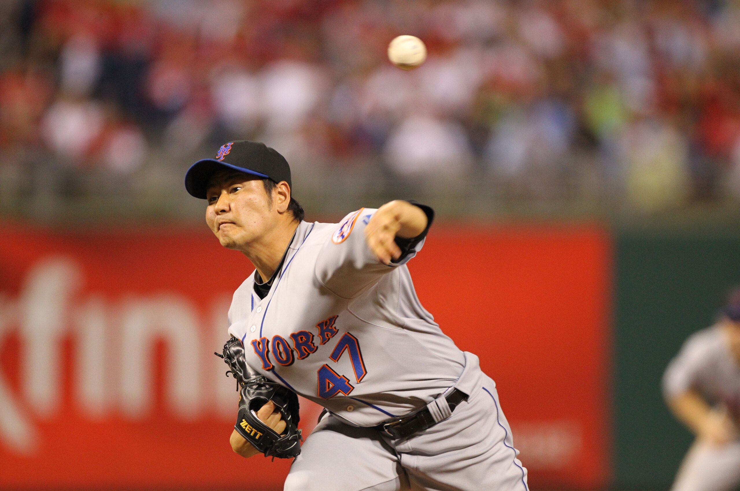 PHILADELPHIA - SEPTEMBER 25: Relief pitcher Hisanori Takahashi #47 of the New York Mets throws a pitch during a game against the Philadelphia Phillies at Citizens Bank Park on September 25, 2010 in Philadelphia, Pennsylvania. The Mets won 5-2. (Photo by H PHILADELPHIA - SEPTEMBER 25: Relief pitcher Hisanori Takahashi #47 of the New York Mets throws a pitch during a game against the Philadelphia Phillies at Citizens Bank Park on September 25, 2010 in Philadelphia, Pennsylvania. The Mets won 5-2. (Photo by H