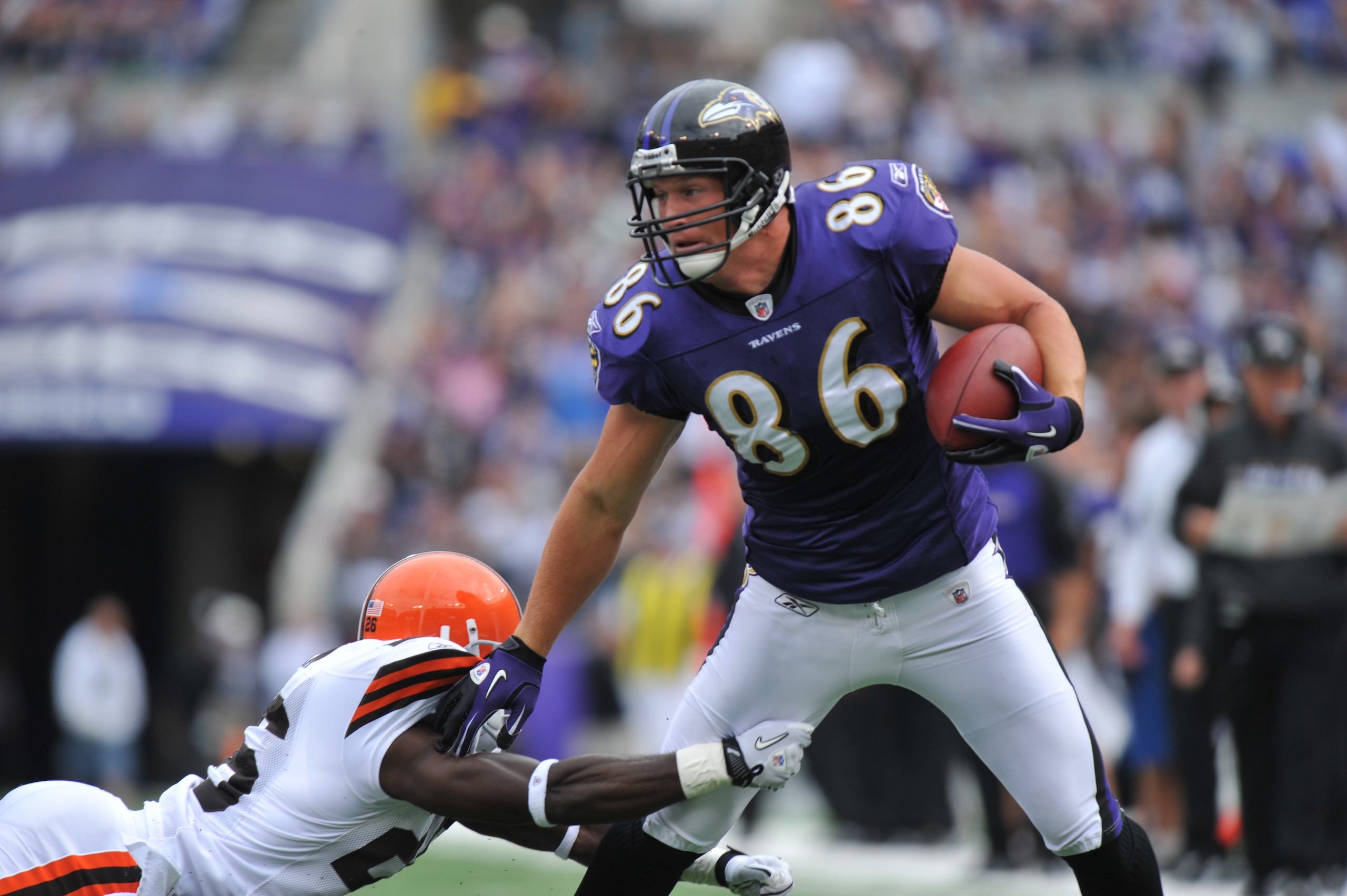 BALTIMORE - SEPTEMBER 26: Todd Heap #86 of the Baltimore Ravens runs the ball against the Cleveland Browns at M&T Bank Stadium on September 26, 2010 in Baltimore, Maryland. The Ravens lead the Browns at the half 14-10. (Photo by Larry French/Getty Image BALTIMORE - SEPTEMBER 26: Todd Heap #86 of the Baltimore Ravens runs the ball against the Cleveland Browns at M&T Bank Stadium on September 26, 2010 in Baltimore, Maryland. The Ravens lead the Browns at the half 14-10. (Photo by Larry French/Getty Image