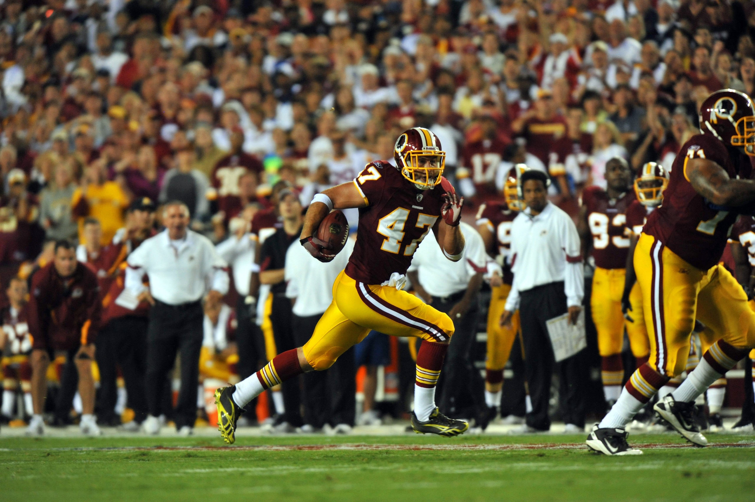 LANDOVER - SEPTEMBER 12: Chris Cooley #47 of the Washington Redskins runs the ball during the NFL season opener against the Dallas Cowboys at FedExField on September 12, 2010 in Landover, Maryland. (Photo by Larry French/Getty Images) LANDOVER - SEPTEMBER 12: Chris Cooley #47 of the Washington Redskins runs the ball during the NFL season opener against the Dallas Cowboys at FedExField on September 12, 2010 in Landover, Maryland. (Photo by Larry French/Getty Images)