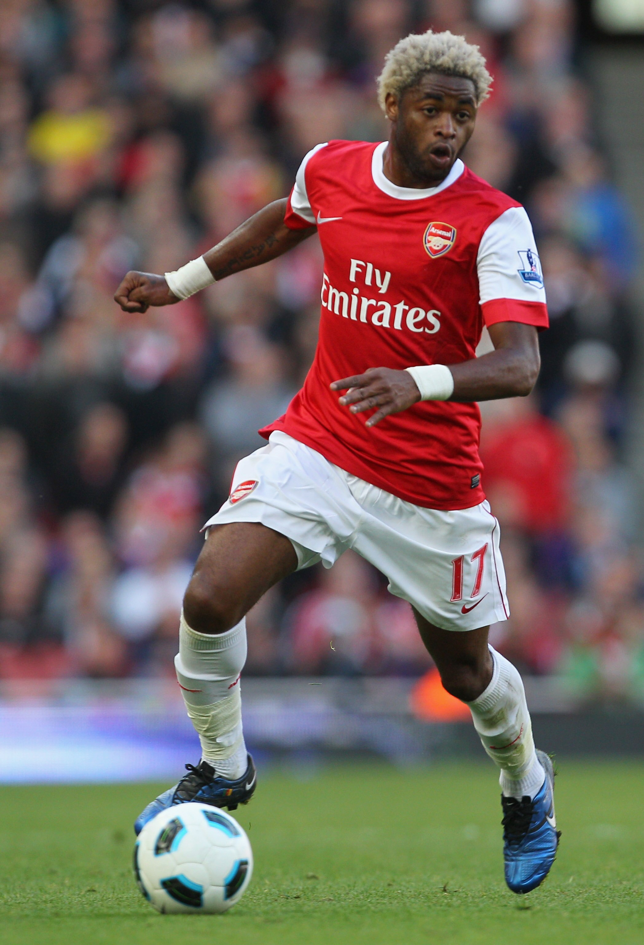 LONDON, ENGLAND - OCTOBER 16:  Alex Song of Arsenal in action during the Barclays Premier League match between Arsenal and Birmingham City at Emirates Stadium on October 16, 2010 in London, England.  (Photo by Clive Rose/Getty Images)