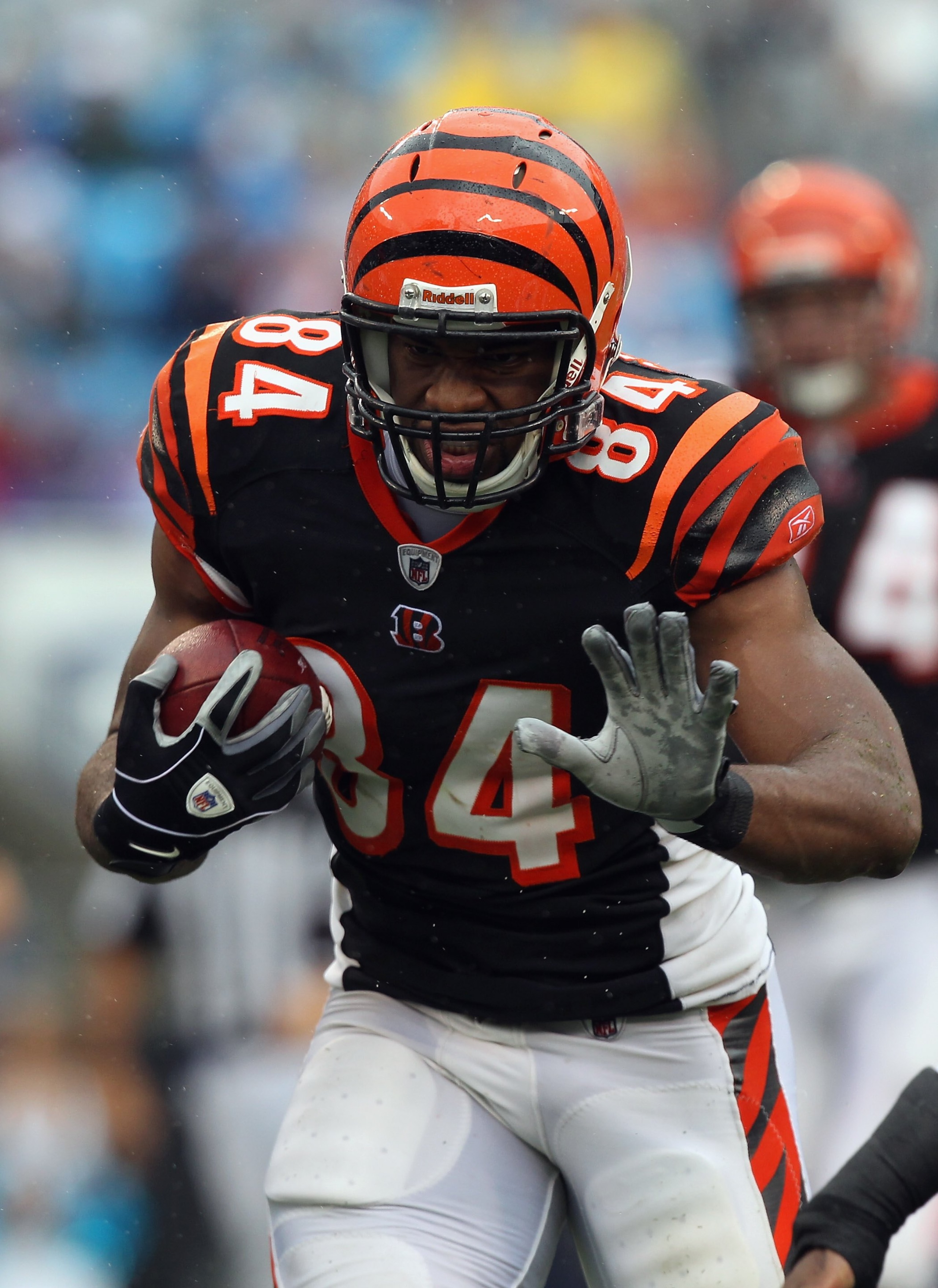 CHARLOTTE, NC - SEPTEMBER 26:  Jermaine Gresham #84 of the Cincinnati Bengals against the Carolina Panthers during their game at Bank of America Stadium on September 26, 2010 in Charlotte, North Carolina.  (Photo by Streeter Lecka/Getty Images)