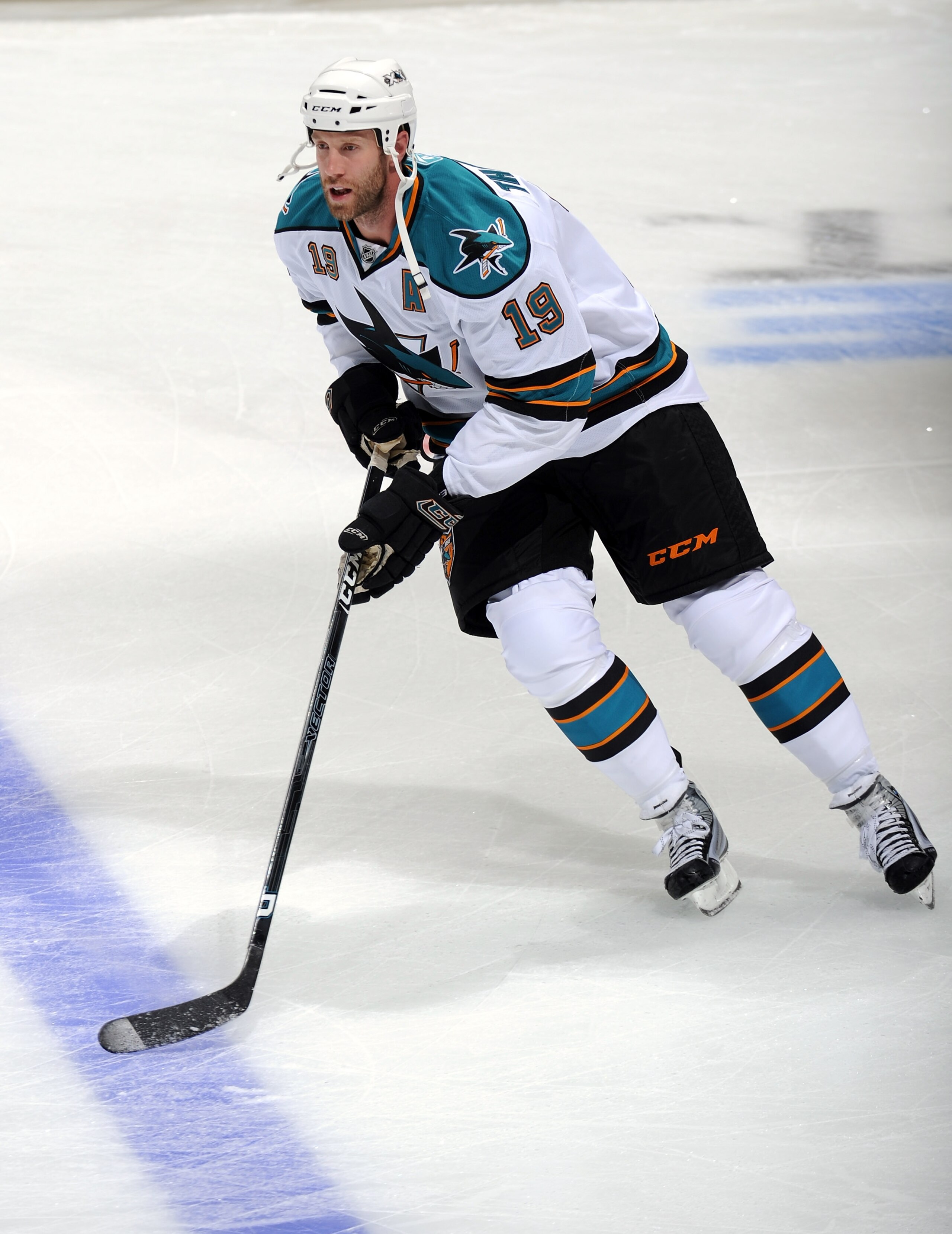 ANAHEIM, CA - SEPTEMBER 22:  Joe Thornton #19 of the San Jose Sharks warms up against the Anaheim Ducks at Honda Center on September 22, 2010 in Anaheim, California.  (Photo by Harry How/Getty Images)