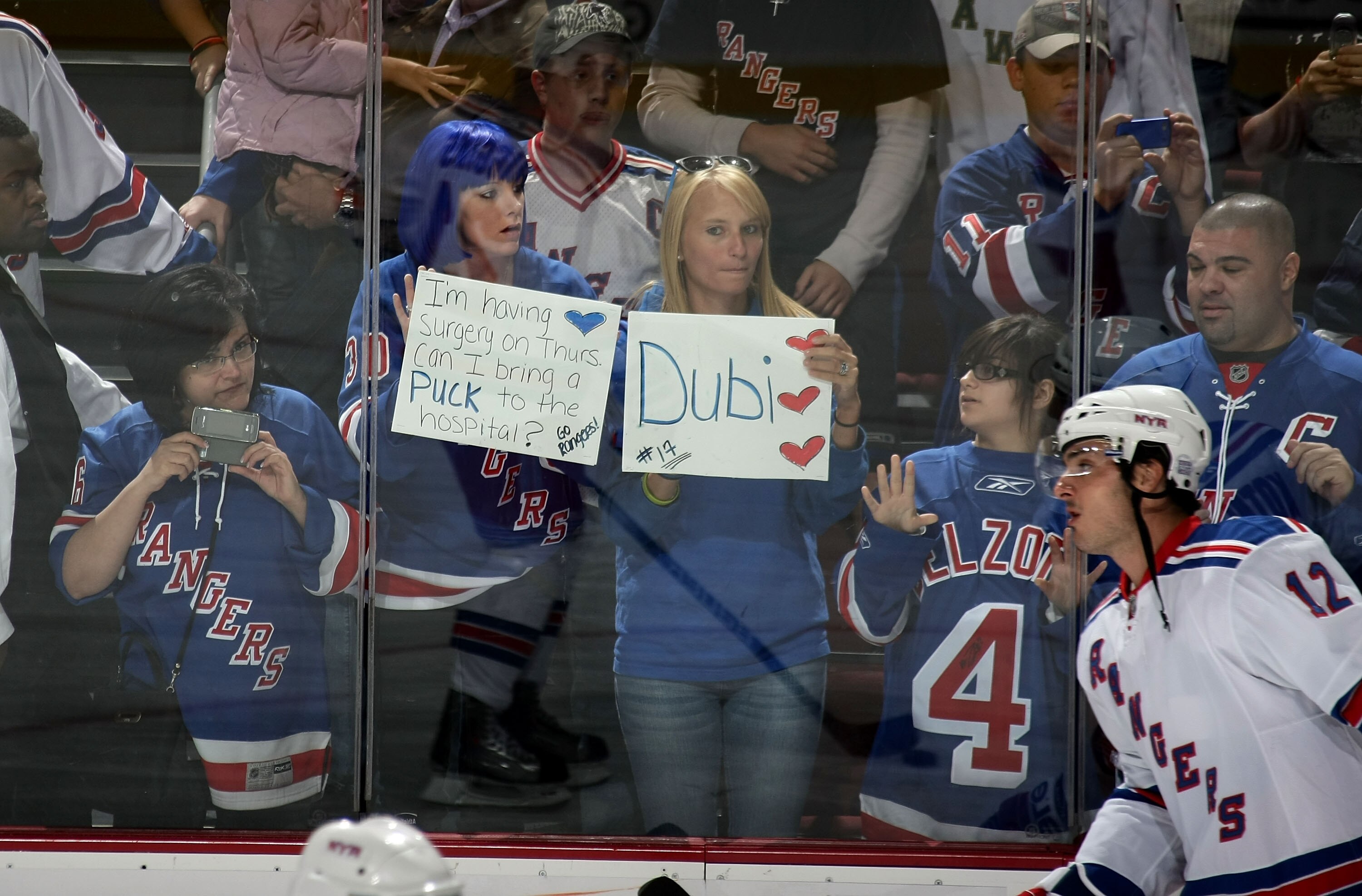 NEWARK, NJ - OCTOBER 05: Fans watch warmups prior to the game between the New York Rangers and the New Jersey Devils at the Prudential Center on October 5, 2009 in Newark, New Jersey. (Photo by Bruce Bennett/Getty Images)