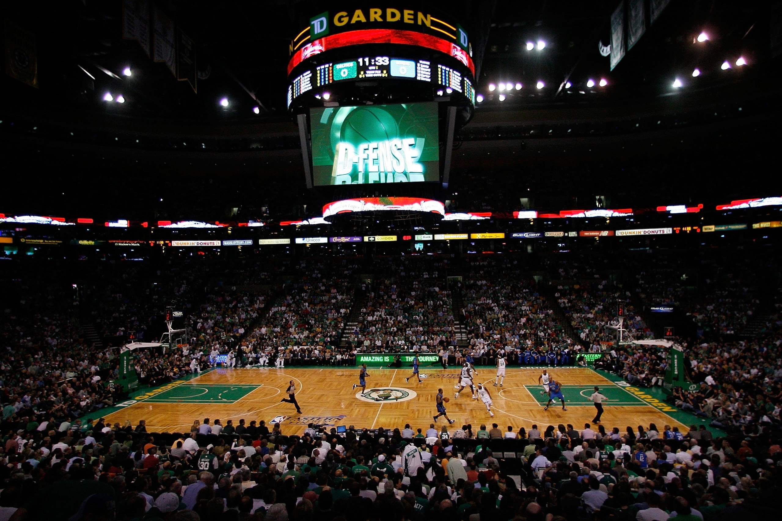 BOSTON - MAY 28:  A general view of action between the Boston Celtics and the Orlando Magic in Game Six of the Eastern Conference Finals during the 2010 NBA Playoffs at TD Garden on May 28, 2010 in Boston, Massachusetts.  NOTE TO USER: User expressly ackn