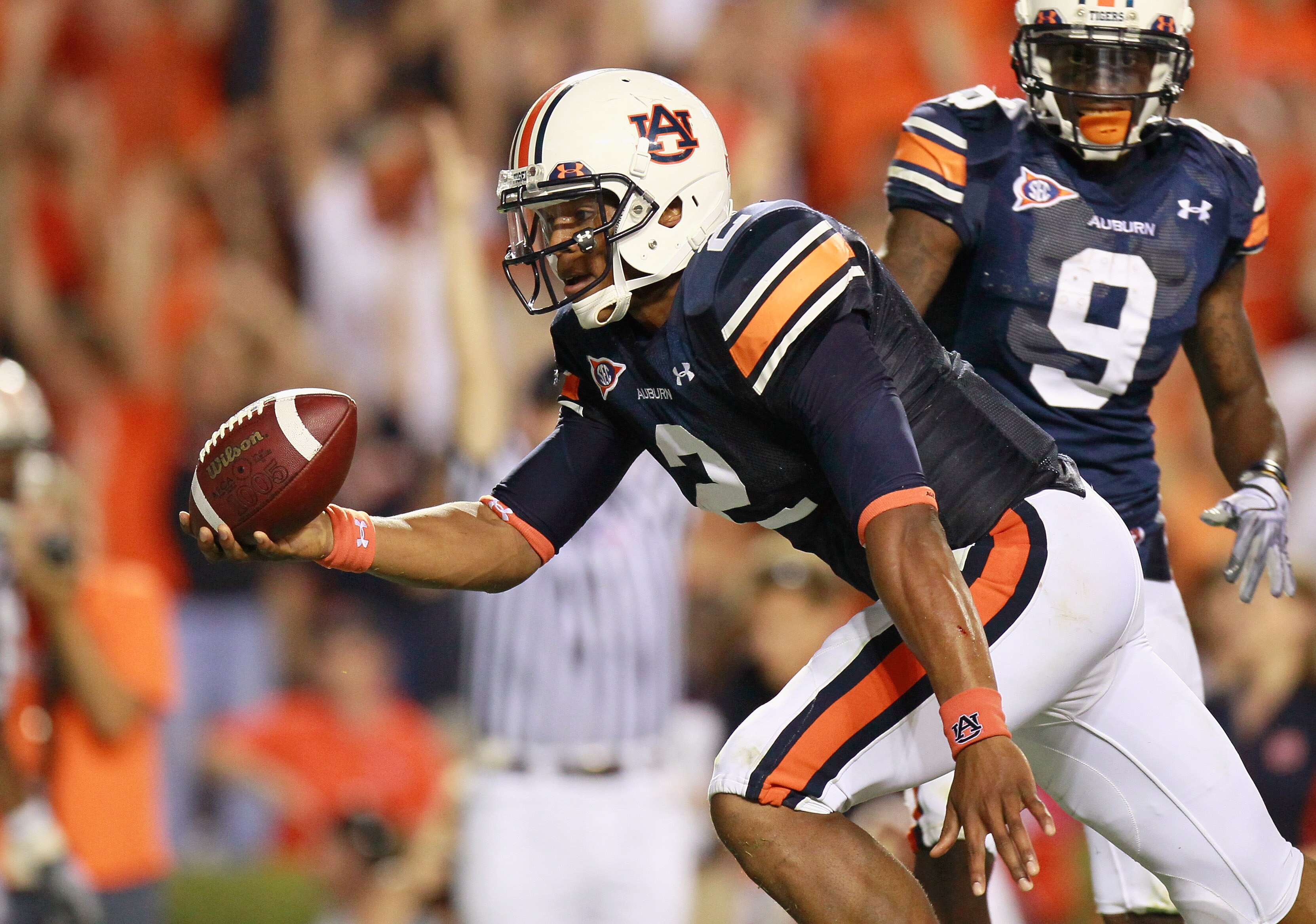 AUBURN, AL - SEPTEMBER 25:  Quarterback Cameron Newton #2 of the Auburn Tigers against the South Carolina Gamecocks at Jordan-Hare Stadium on September 25, 2010 in Auburn, Alabama.  (Photo by Kevin C. Cox/Getty Images)