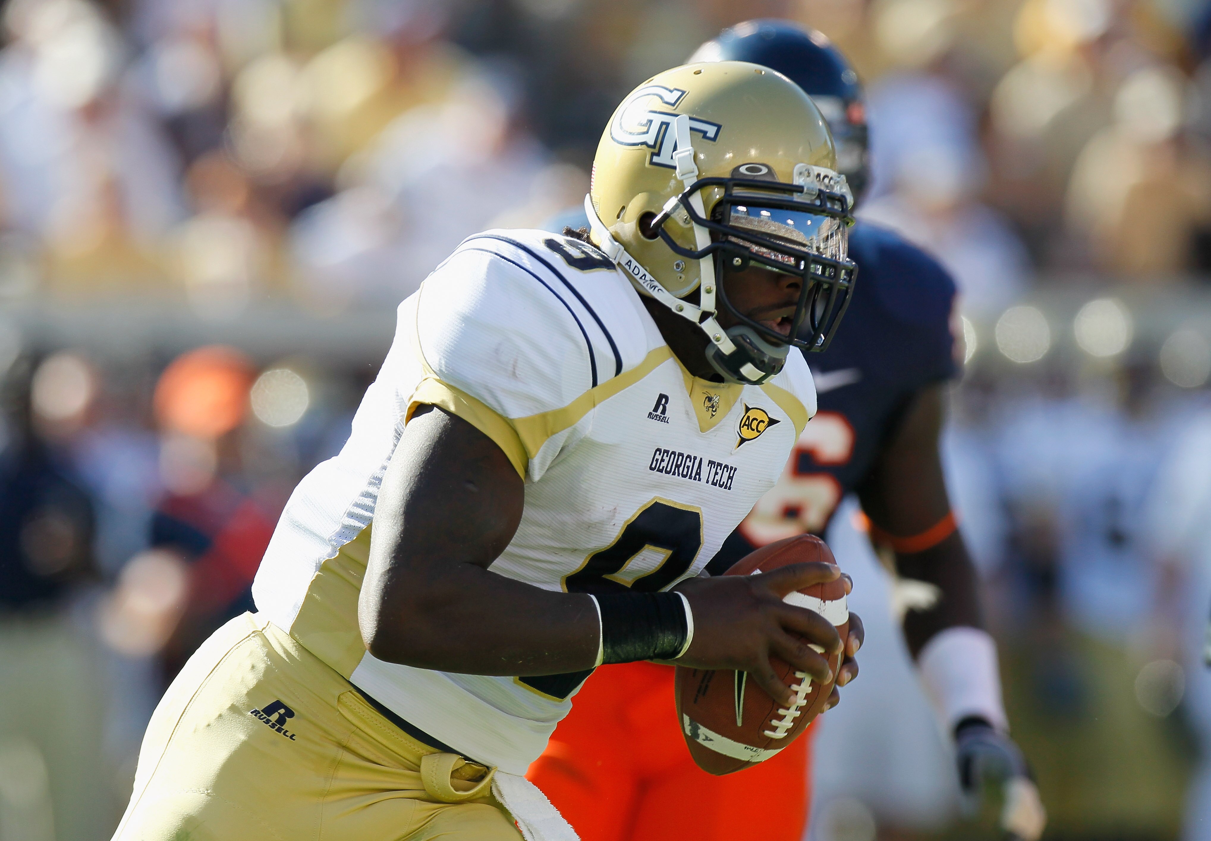 ATLANTA - OCTOBER 09:  Joshua Nesbitt #9 of the Georgia Tech Yellow Jackets against the Virginia Cavaliers at Bobby Dodd Stadium on October 9, 2010 in Atlanta, Georgia.  (Photo by Kevin C. Cox/Getty Images)