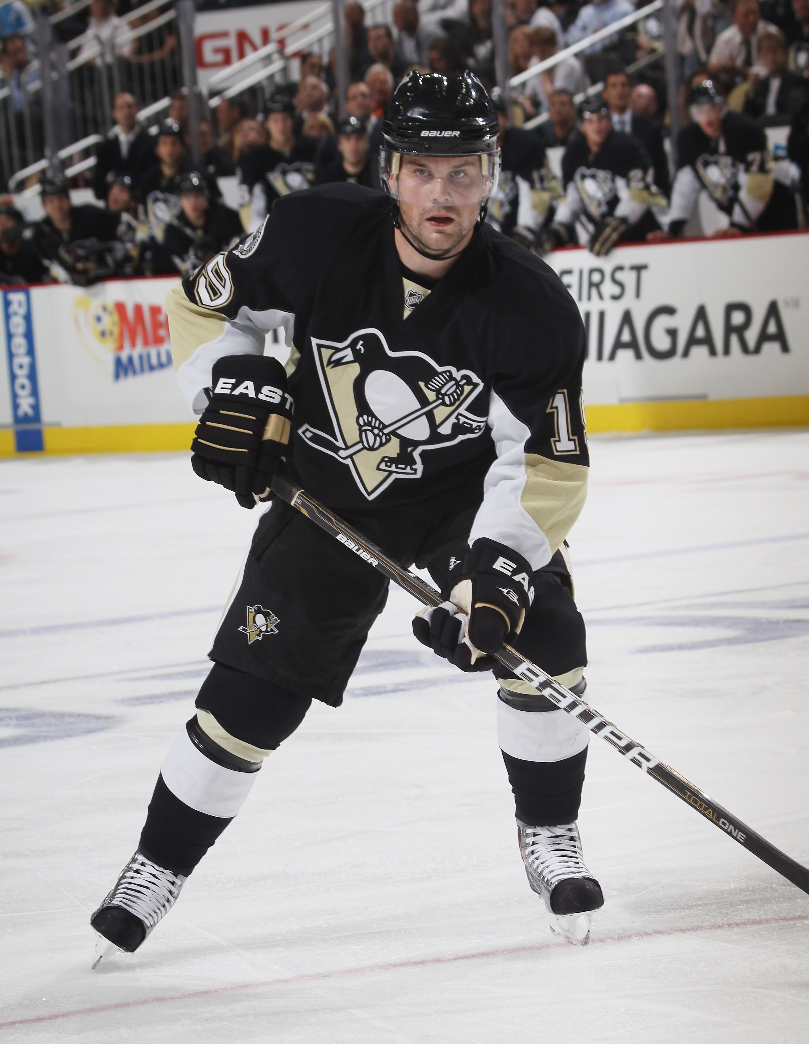 PITTSBURGH - OCTOBER 07:  Mike Comrie #19 of the Pittsburgh Penguins skates against the Philadelphia Flyers at the Consol Energy Center on October 7, 2010 in Pittsburgh, Pennsylvania.  (Photo by Bruce Bennett/Getty Images)