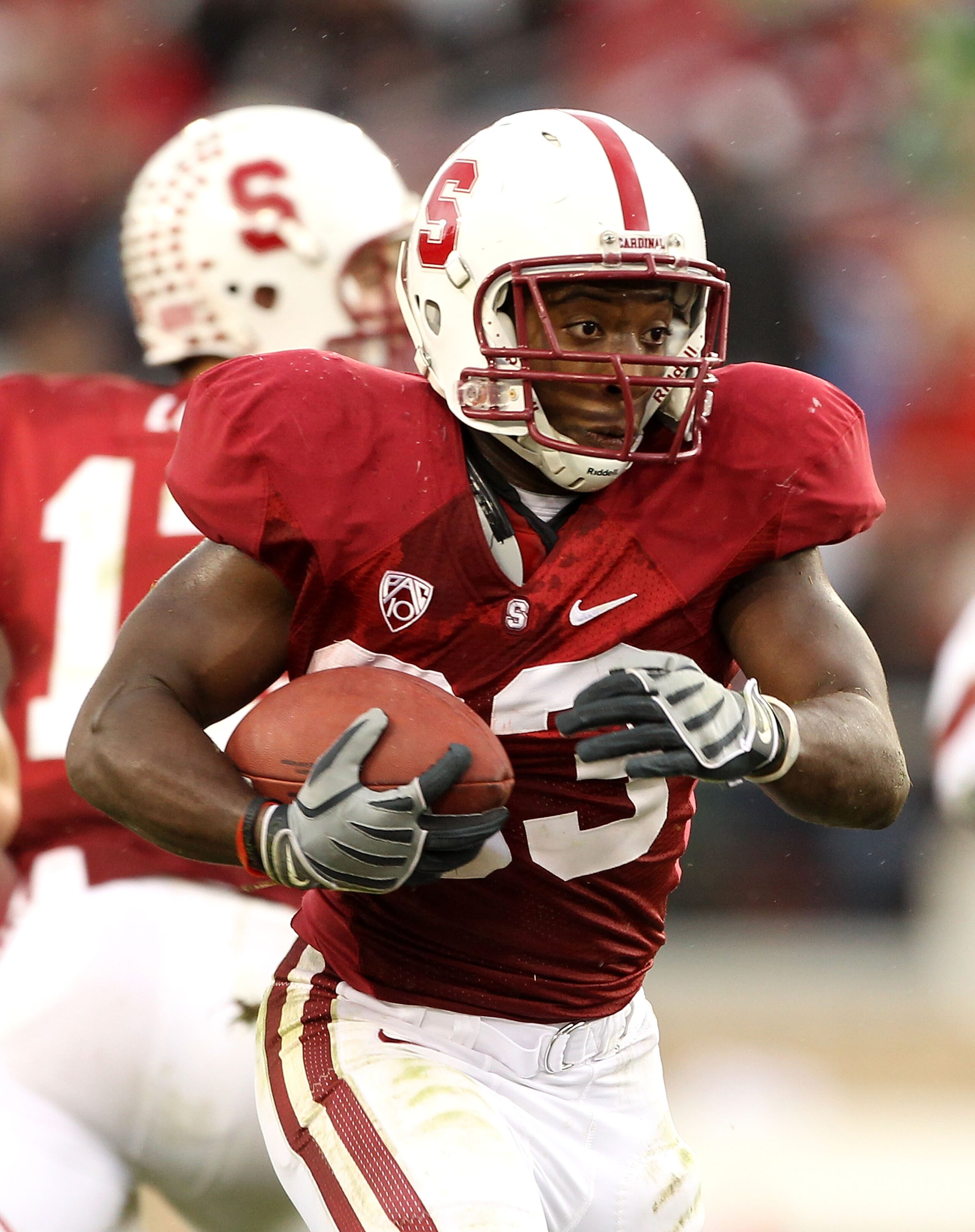 PALO ALTO, CA - OCTOBER 23:  Stepfan Taylor #33 of the Stanford Cardinal runs the ball against the Washington State Cougars at Stanford Stadium on October 23, 2010 in Palo Alto, California.  (Photo by Ezra Shaw/Getty Images)