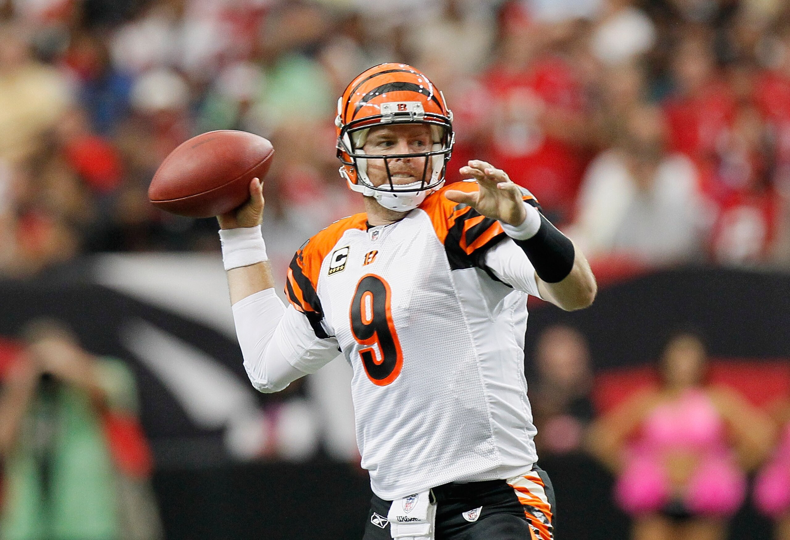 ATLANTA - OCTOBER 24:  Quarterback Carson Palmer #9 of the Cincinnati Bengals looks to pass upfield against the Atlanta Falcons at Georgia Dome on October 24, 2010 in Atlanta, Georgia.  (Photo by Kevin C. Cox/Getty Images)
