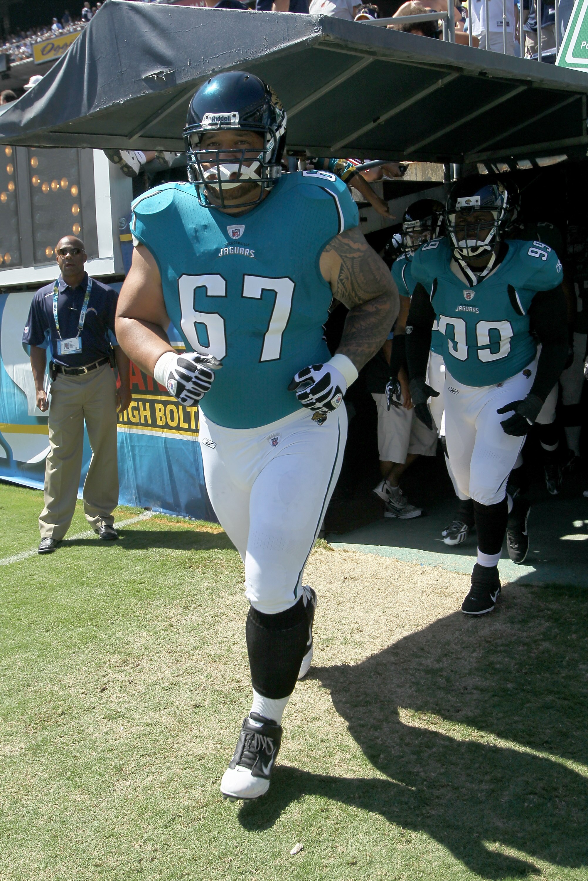 SAN DIEGO - SEPTEMBER 19:  Guard Vince Manuwai #67 of the Jacksonville Jaguars takes the field for the game with the San Diego Chargers at Qualcomm Stadium on September 19, 2010 in San Diego, California.  (Photo by Stephen Dunn/Getty Images)