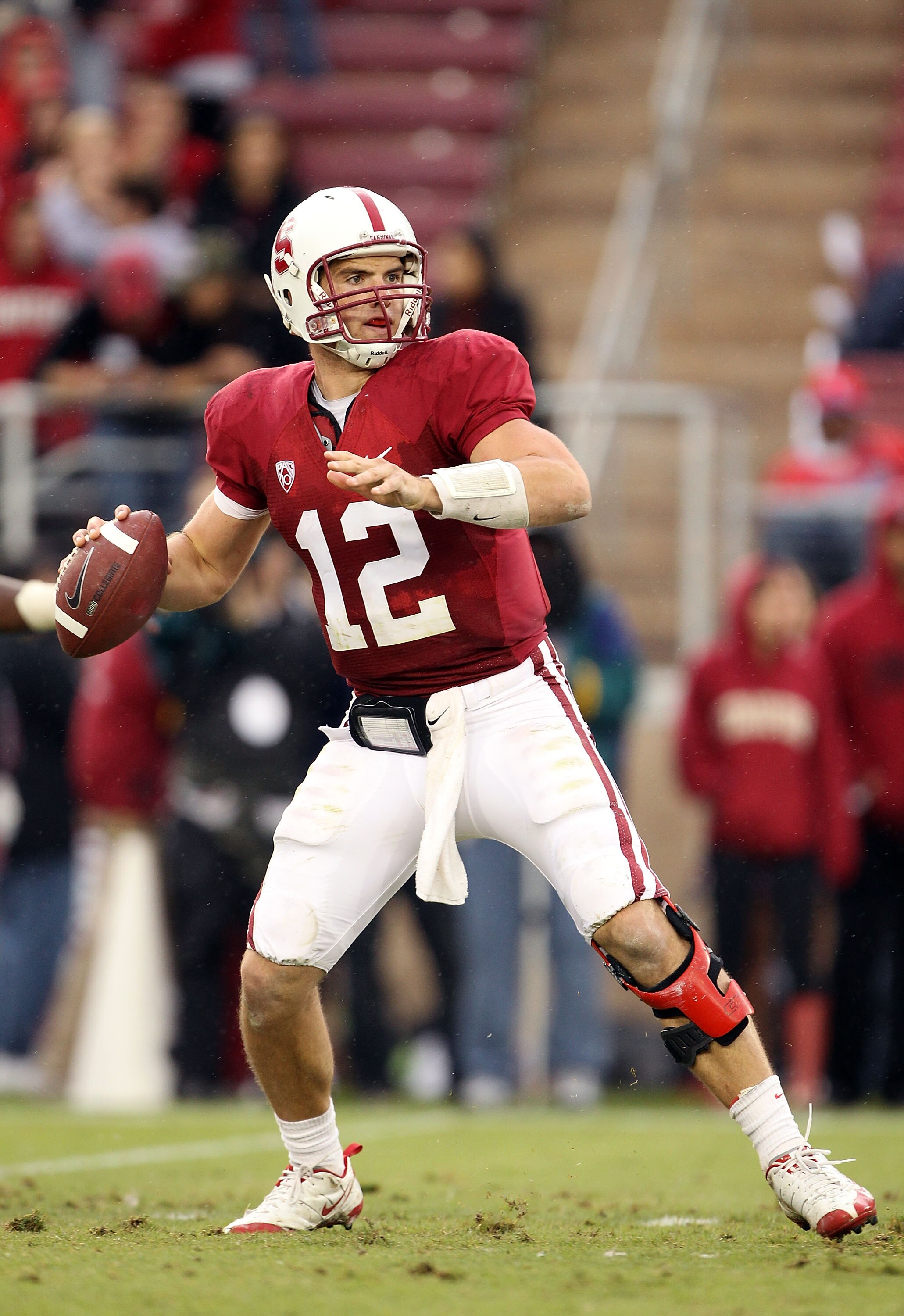 PALO ALTO, CA - OCTOBER 23: Andrew Luck #12 of the Stanford Cardinal passes the ball against the Washington State Cougars at Stanford Stadium on October 23, 2010 in Palo Alto, California. (Photo by Ezra Shaw/Getty Images) PALO ALTO, CA - OCTOBER 23: Andrew Luck #12 of the Stanford Cardinal passes the ball against the Washington State Cougars at Stanford Stadium on October 23, 2010 in Palo Alto, California. (Photo by Ezra Shaw/Getty Images)