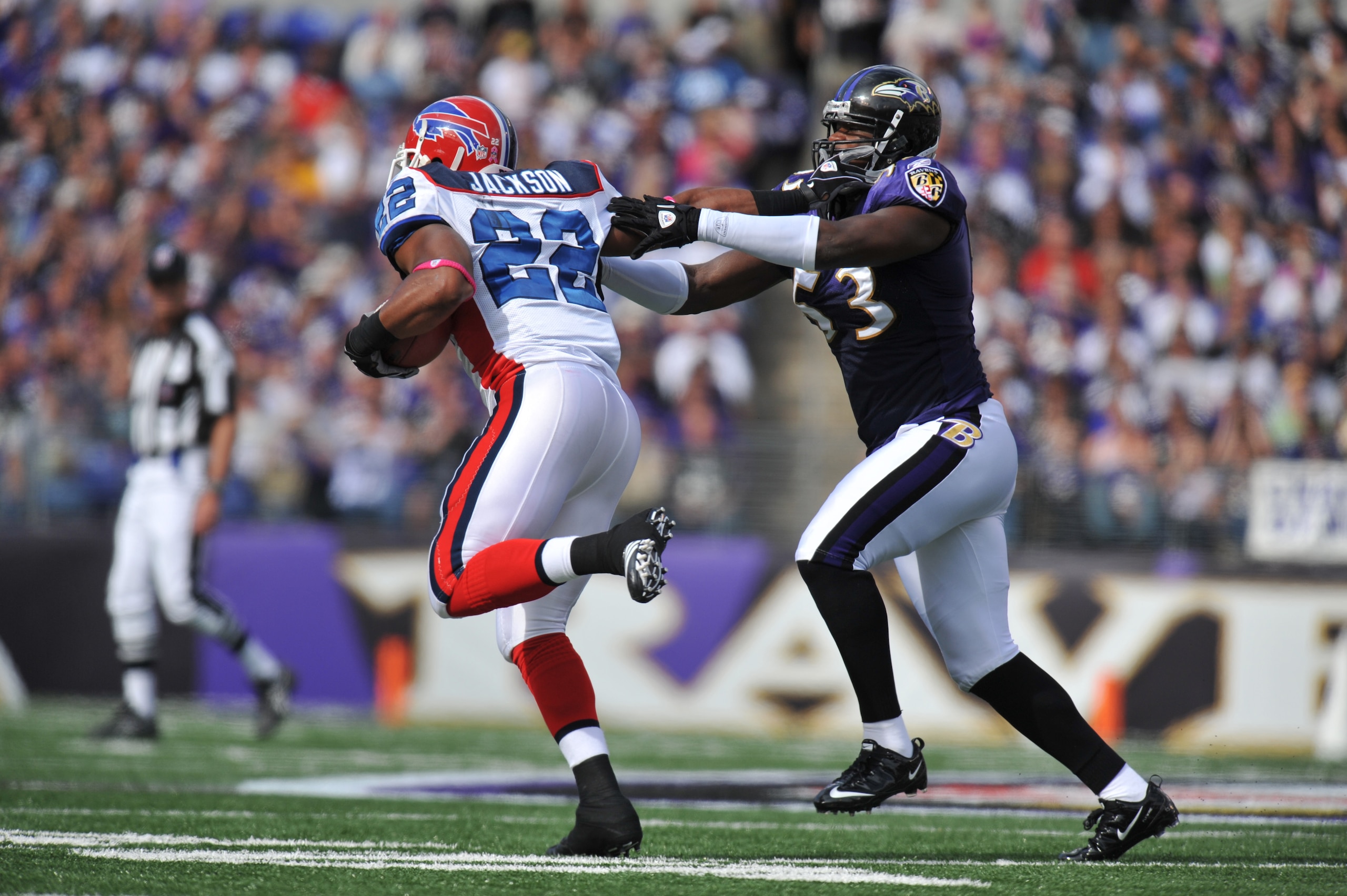 BALTIMORE, MD - OCTOBER 24:  Fred Jackson #22 of the Buffalo Bills runs the ball against the Baltimore Ravens at M&T Bank Stadium on October 24, 2010 in Baltimore, Maryland. The Ravens defeated the Bills 37-34. (Photo by Larry French/Getty Images)