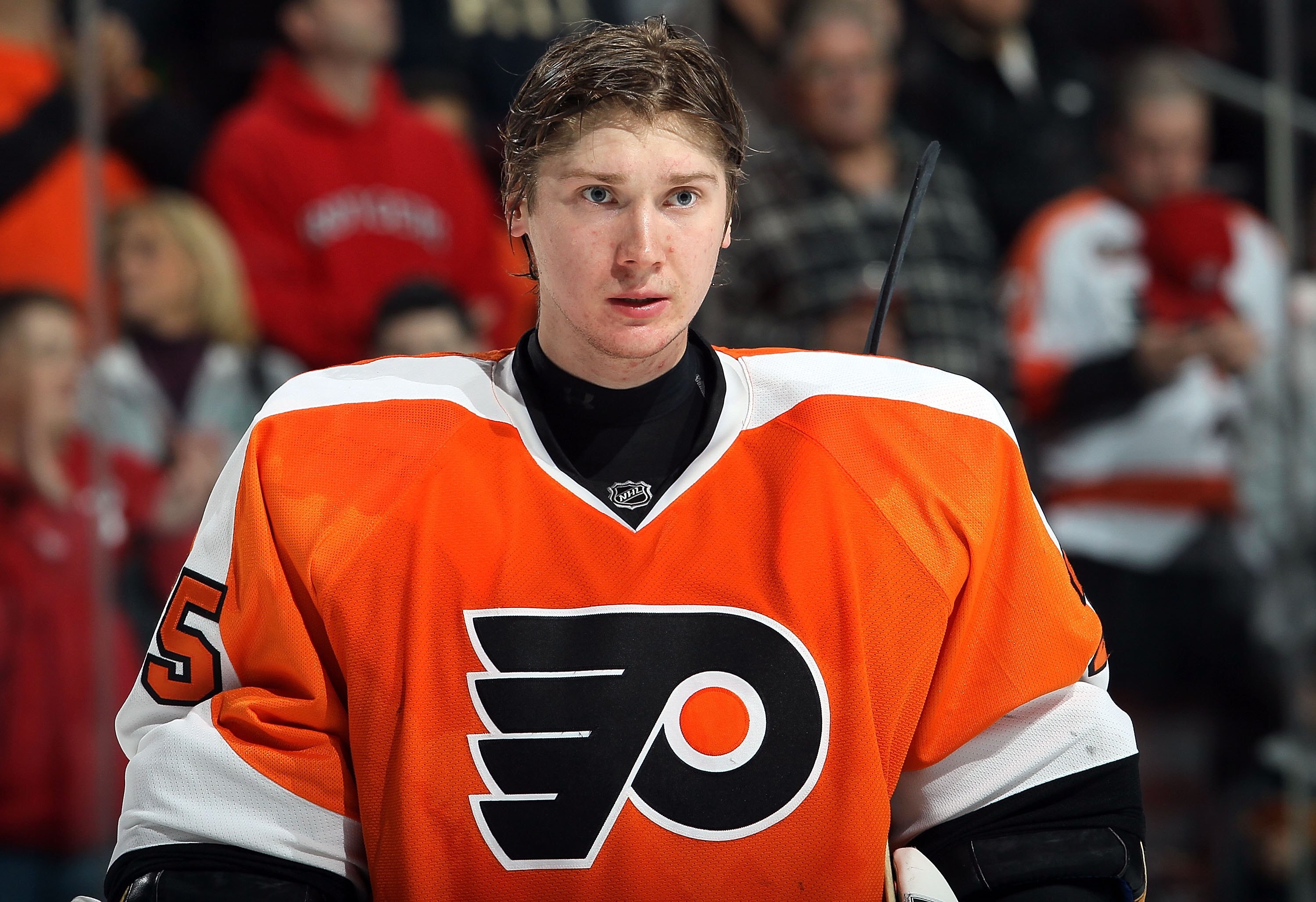 PHILADELPHIA - OCTOBER 21:  Sergei Bobrovsky #35 of the Philadelphia Flyers looks on against the Anaheim Ducks on October 21, 2010 at Wells Fargo Center in Philadelphia, Pennsylvania.  (Photo by Jim McIsaac/Getty Images)