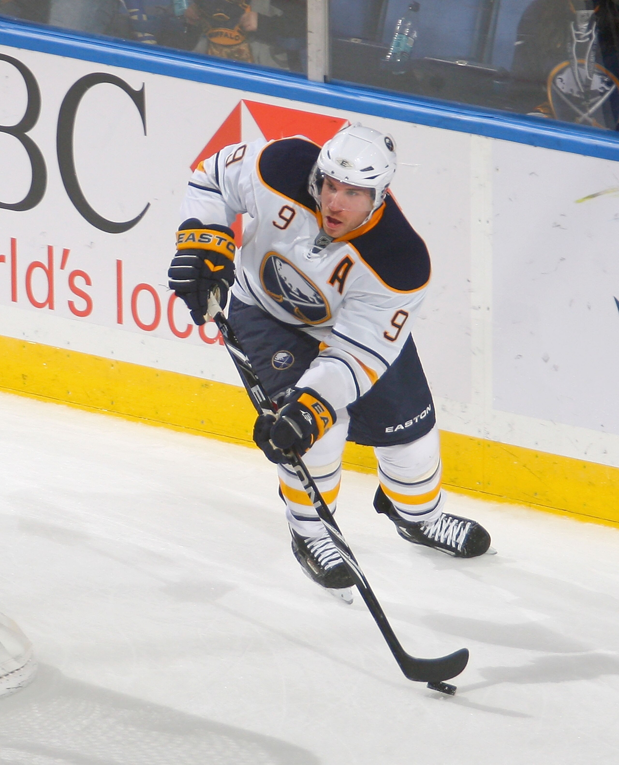 BUFFALO, NY - OCTOBER 15: Derek Roy #9 of the Buffalo Sabres skates against the Montreal Canadiens at HSBC Arena on October 15, 2010 in Buffalo, New York. Montrela won 2-1. (Photo by Rick Stewart/Getty Images) BUFFALO, NY - OCTOBER 15: Derek Roy #9 of the Buffalo Sabres skates against the Montreal Canadiens at HSBC Arena on October 15, 2010 in Buffalo, New York. Montrela won 2-1. (Photo by Rick Stewart/Getty Images)