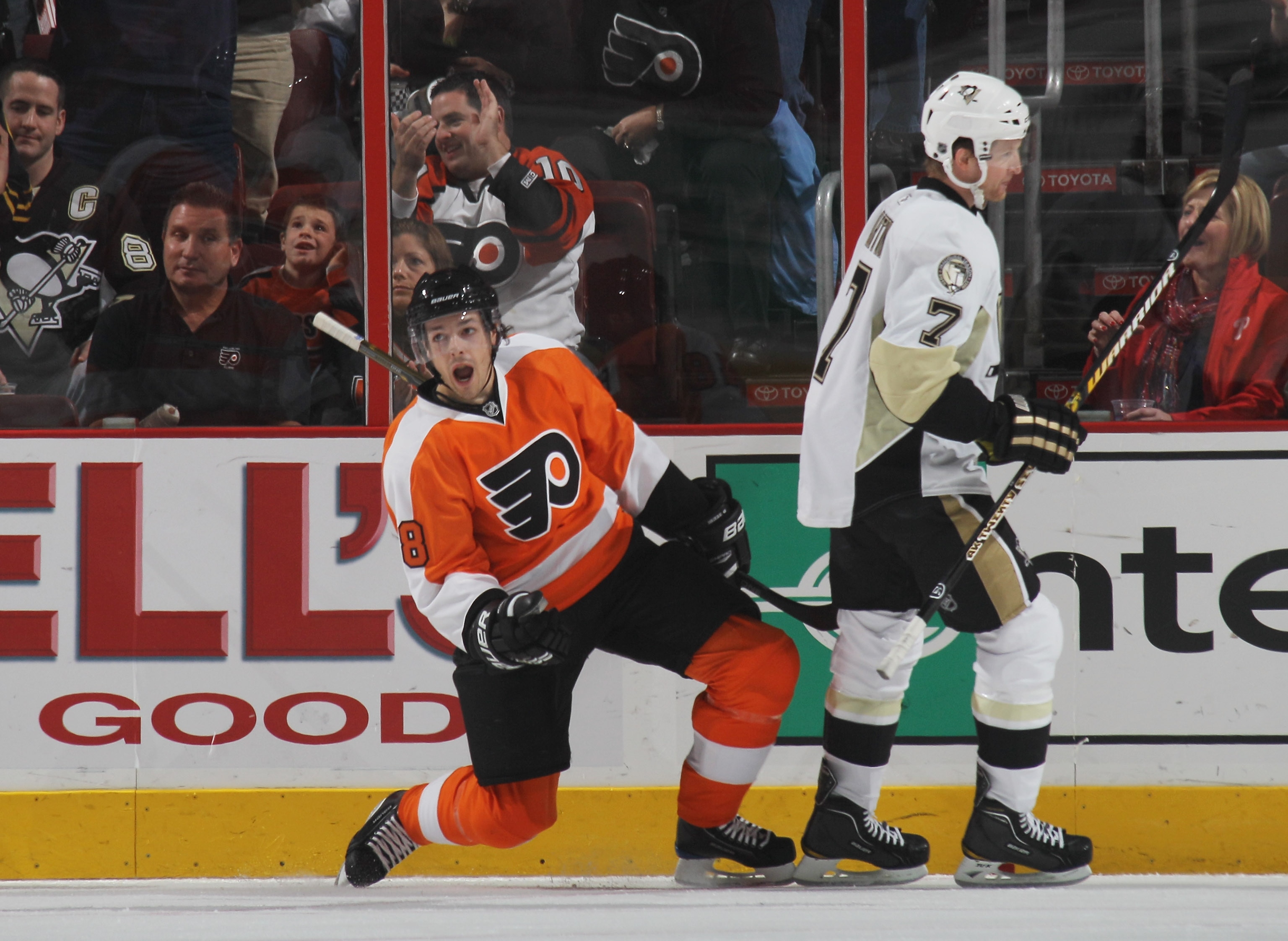 PHILADELPHIA - OCTOBER 16: Danny Briere #48 of the Philadelphia Flyers scores a power play goal at 6:43 of the first period against the Pittsburgh Penguins at the Wells Fargo Center on October 16, 2010 in Philadelphia, Pennsylvania.  (Photo by Bruce Benne
