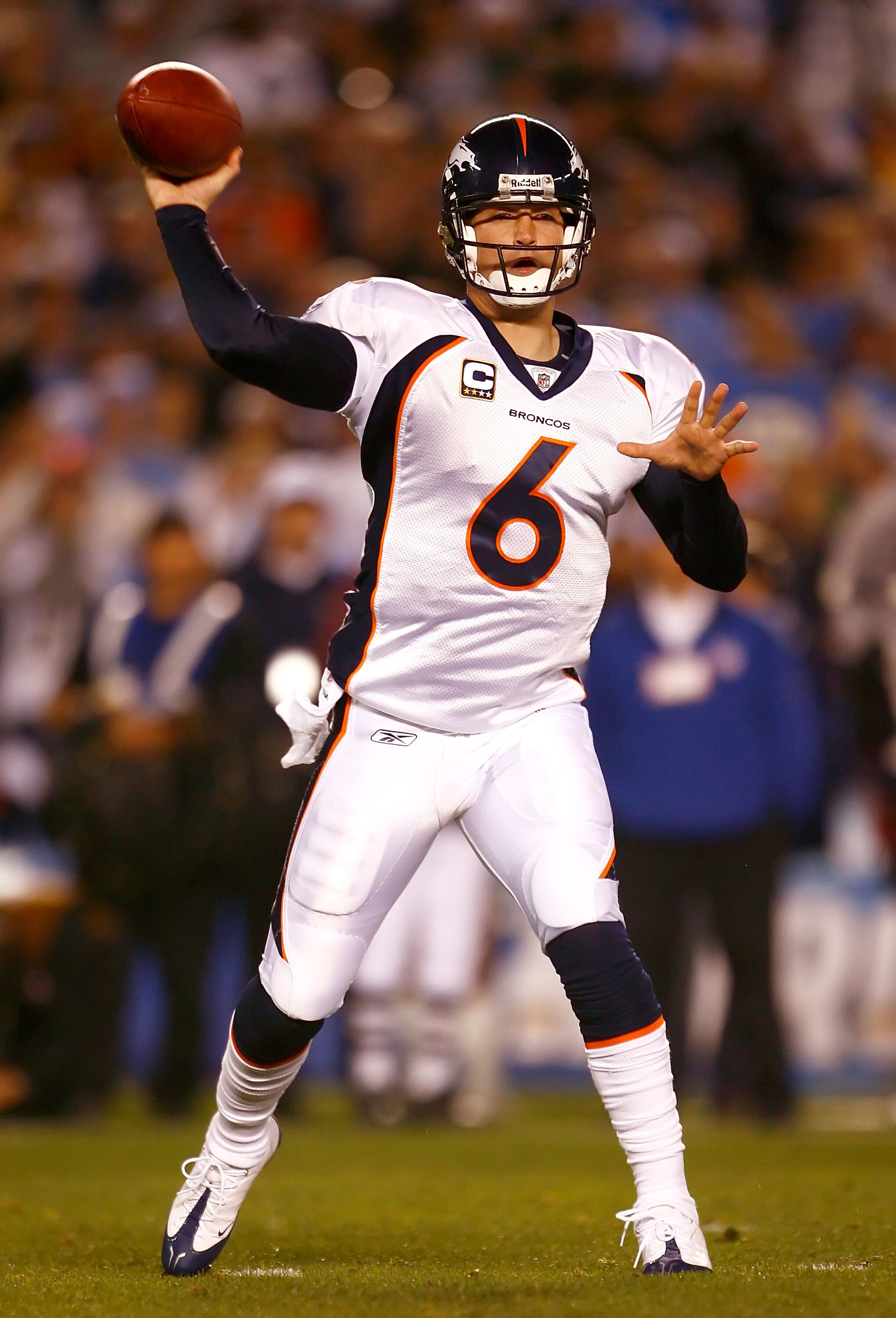 SAN DIEGO - DECEMBER 28:  Quarterback Jay Cutler #6 of the Denver Broncos throws a pass against the San Diego Chargers during the NFL game at Qualcomm Stadium on December 28, 2008 in San Diego, California.  (Photo by Jeff Gross/Getty Images)