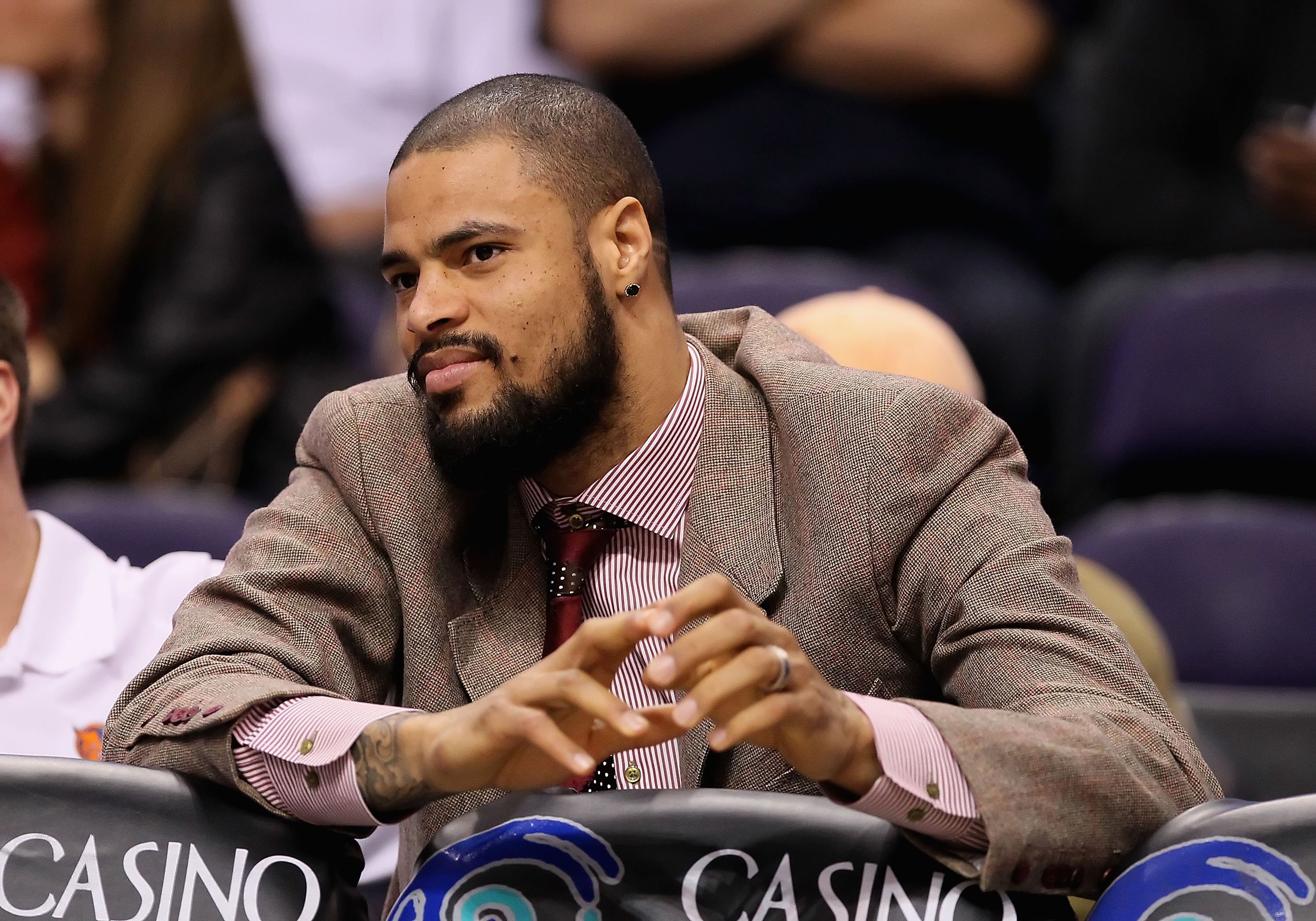 PHOENIX - JANUARY 26:  Tyson Chandler #6 of the Charlotte Bobcats during the NBA game against the Phoenix Suns at US Airways Center on January 26, 2010 in Phoenix, Arizona. The Bobcats defeated the Suns in overtime.  114-109.  NOTE TO USER: User expressly