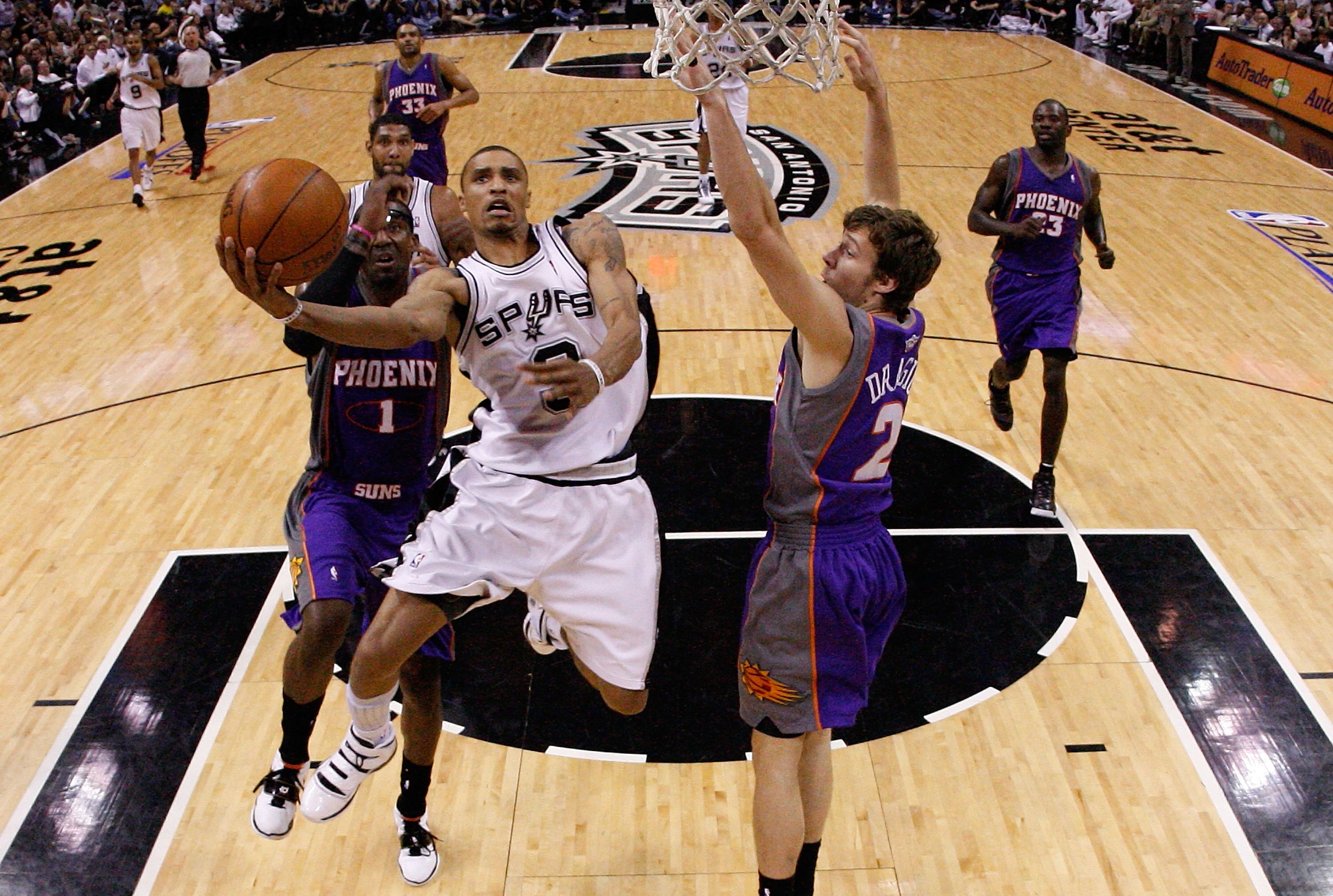 SAN ANTONIO - MAY 09:  Guard George Hill #3 of the San Antonio Spurs in Game Four of the Western Conference Semifinals during the 2010 NBA Playoffs at AT&T Center on May 9, 2010 in San Antonio, Texas. NOTE TO USER: User expressly acknowledges and agrees t