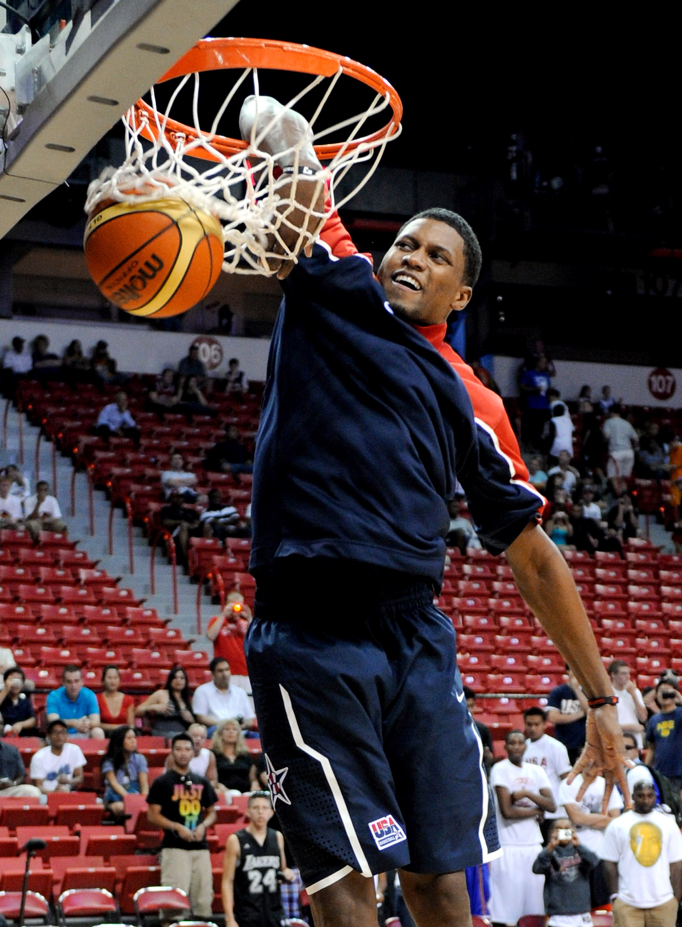LAS VEGAS - JULY 24:  Rudy Gay #8 of the 2010 USA Basketball Men's National Team dunks during warmups at a USA Basketball showcase at the Thomas & Mack Center on July 24, 2010 in Las Vegas, Nevada.  (Photo by Ethan Miller/Getty Images)