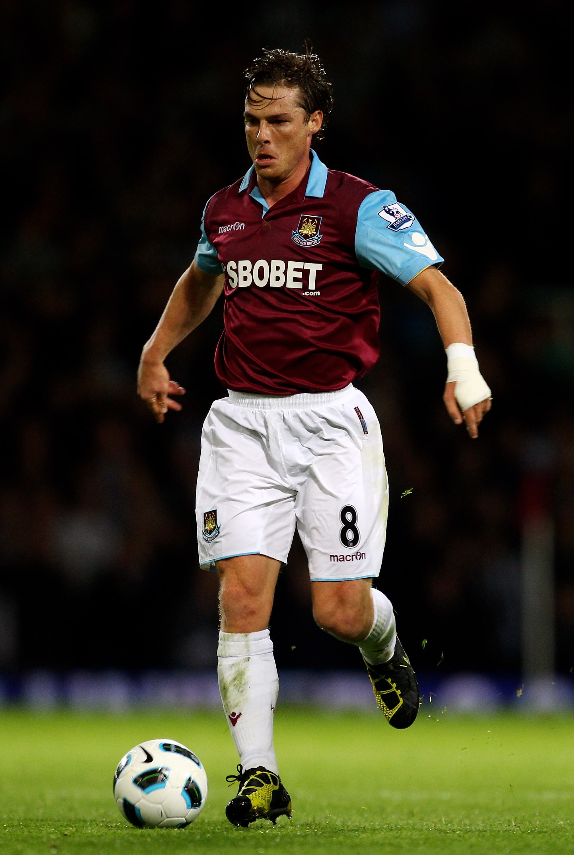 LONDON, ENGLAND - OCTOBER 23:  Scott Parker of West Ham in action during the Barclays Premier League match between West Ham United and Newcastle United at The Boleyn Ground on October 23, 2010 in London, England.  (Photo by Julian Finney/Getty Images)