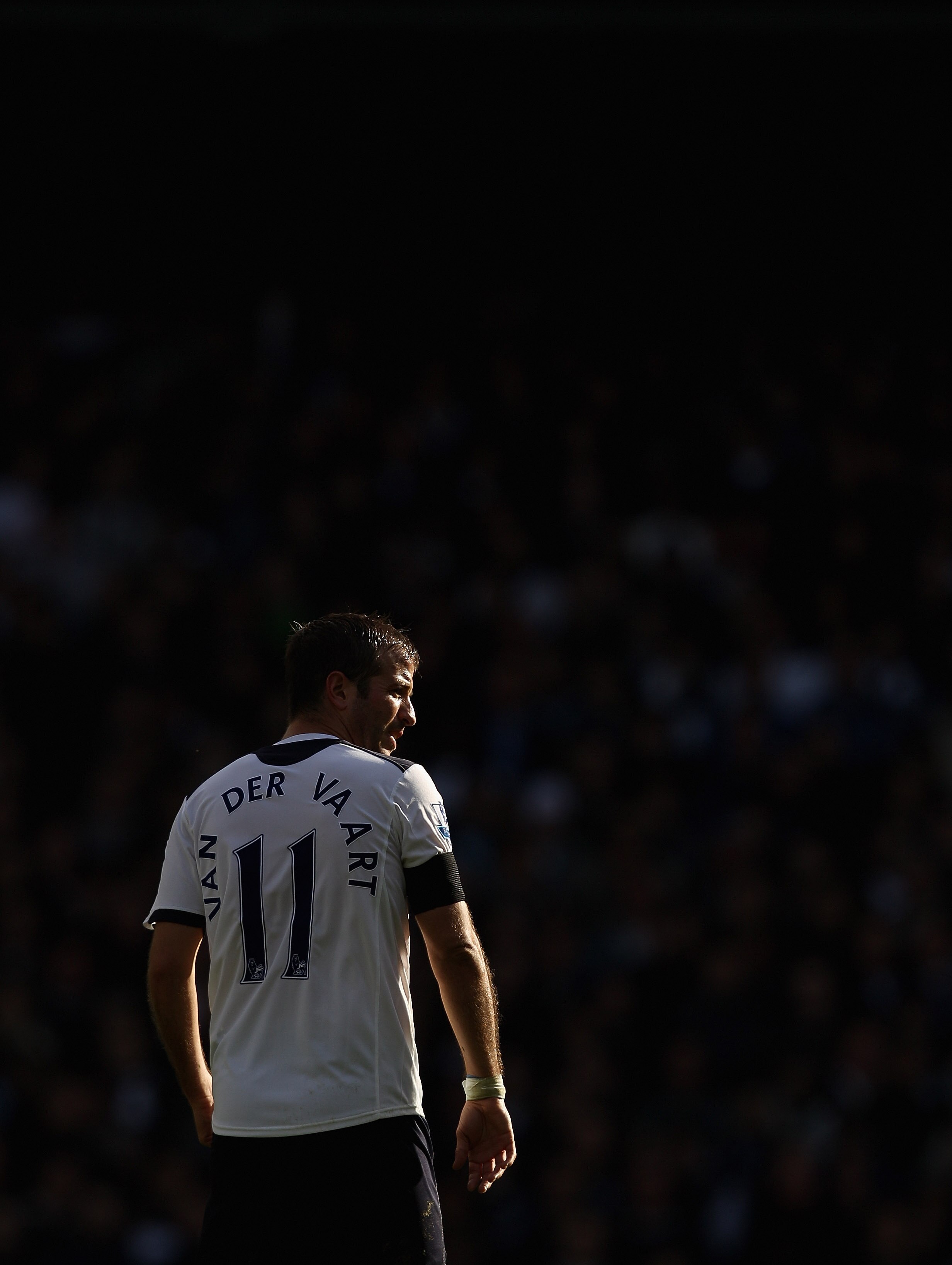 LONDON, ENGLAND - OCTOBER 23:  Rafael van der Vaart of Tottenham in action during the Barclays Premier League match between Tottenham Hotspur and Everton at White Hart Lane on October 23, 2010 in London, England.  (Photo by Richard Heathcote/Getty Images)