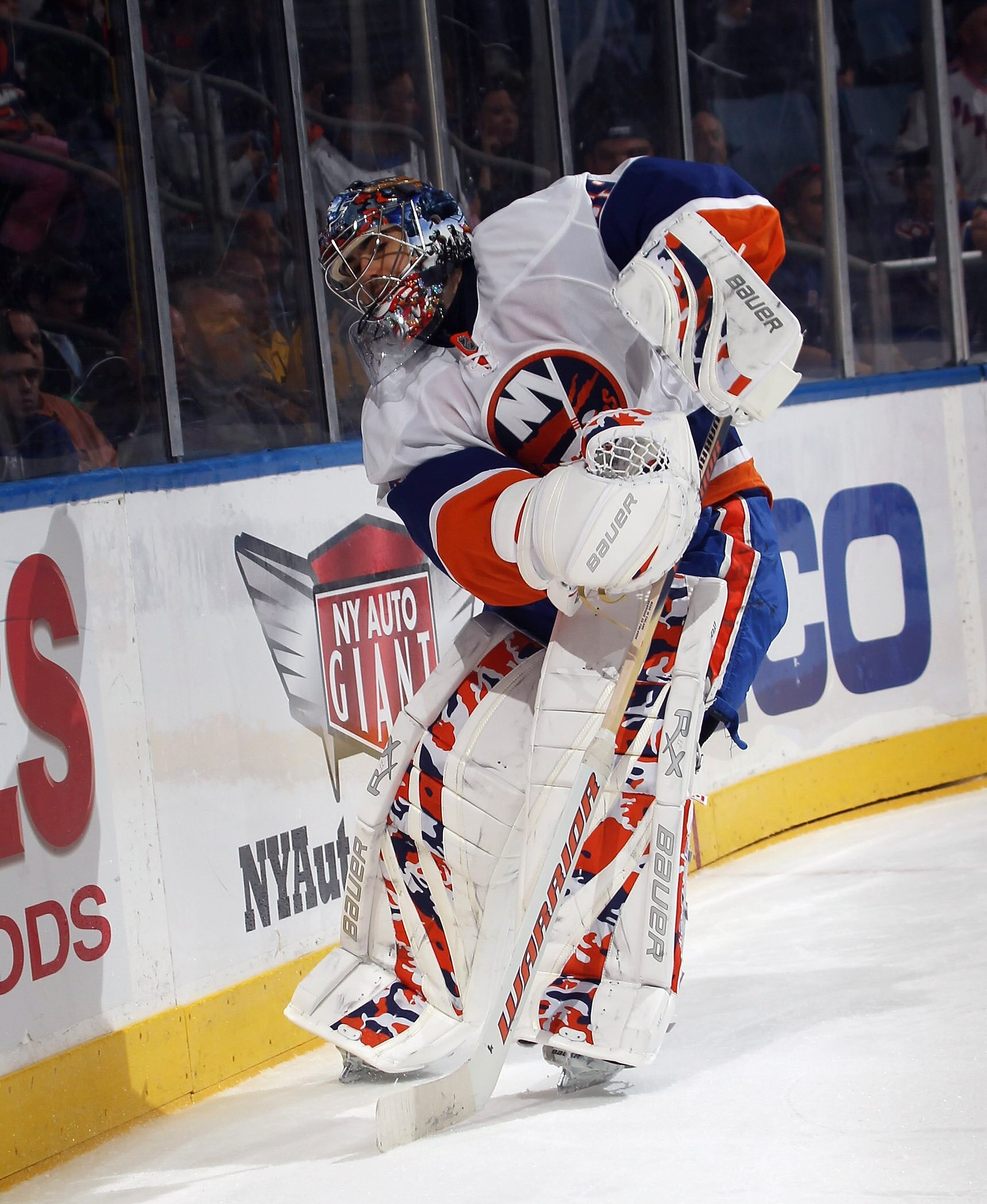 UNIONDALE, NY - OCTOBER 11:  Rick DiPietro #39 of the New York Islanders tends net against the New York Rangers at the Nassau Coliseum on October 11, 2010 in Uniondale, New York.  (Photo by Bruce Bennett/Getty Images)