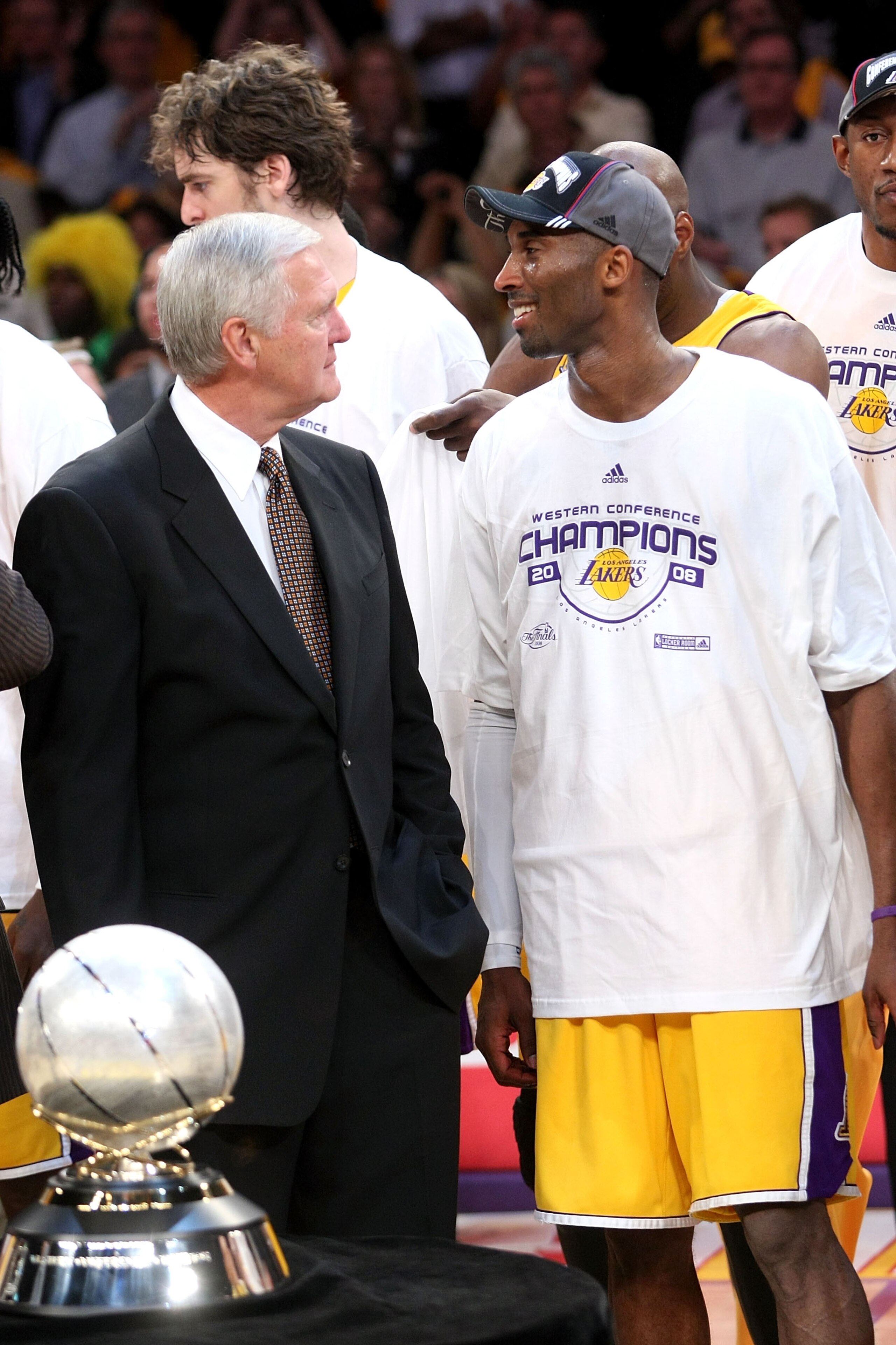 LOS ANGELES, CA - MAY 29:  Los Angeles Lakers legend Jerry West and Kobe Bryant #24 of the Los Angeles Lakers smiles after defeating the San Antonio Spurs in Game Five of the Western Conference Finals during the 2008 NBA Playoffs on May 29, 2008 at Staple