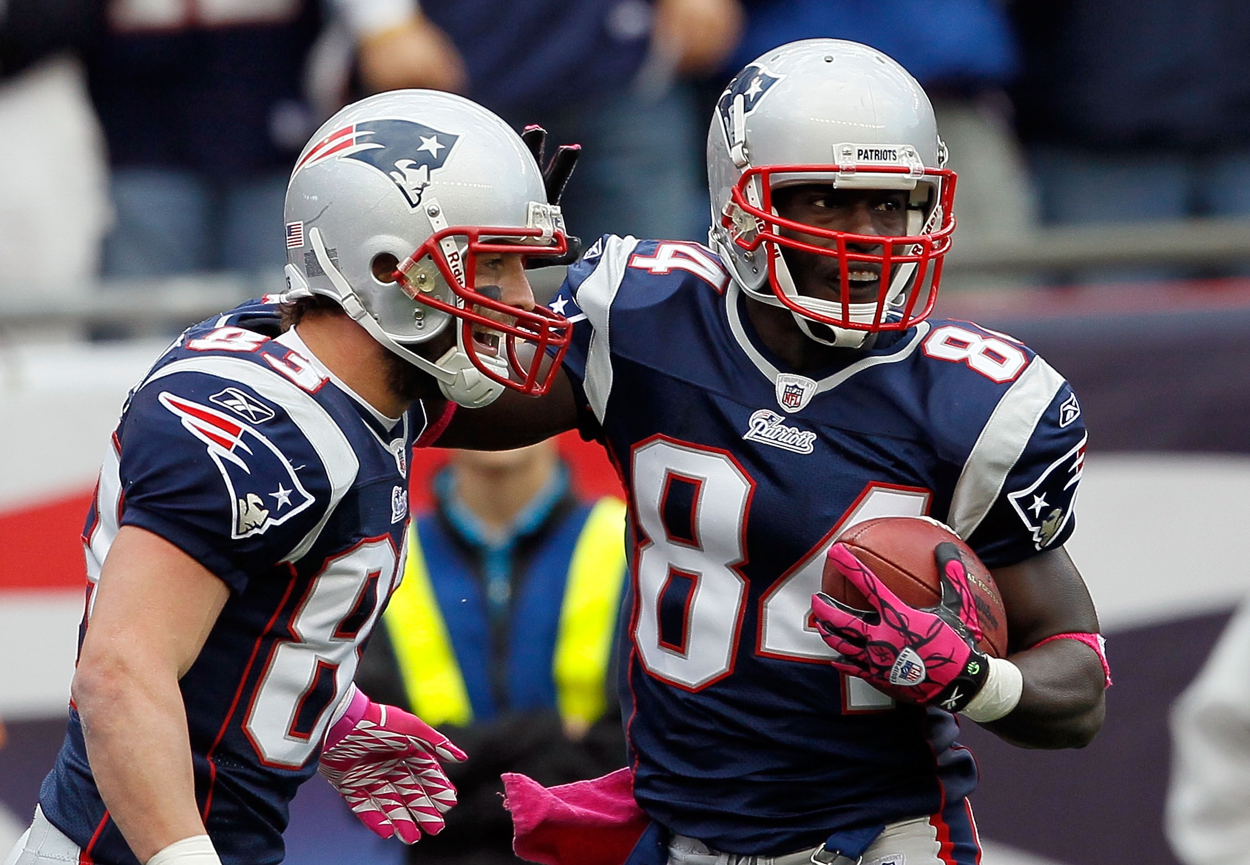FOXBORO, MA - OCTOBER 17: Wes Welker #83 celebrate with teammate Deion Branch #84, both of the New England Patriots, after Branch caught a touchdown pass in the second half against the Baltimore Ravens at Gillette Stadium on October 17, 2010 in Foxboro, FOXBORO, MA - OCTOBER 17: Wes Welker #83 celebrate with teammate Deion Branch #84, both of the New England Patriots, after Branch caught a touchdown pass in the second half against the Baltimore Ravens at Gillette Stadium on October 17, 2010 in Foxboro,