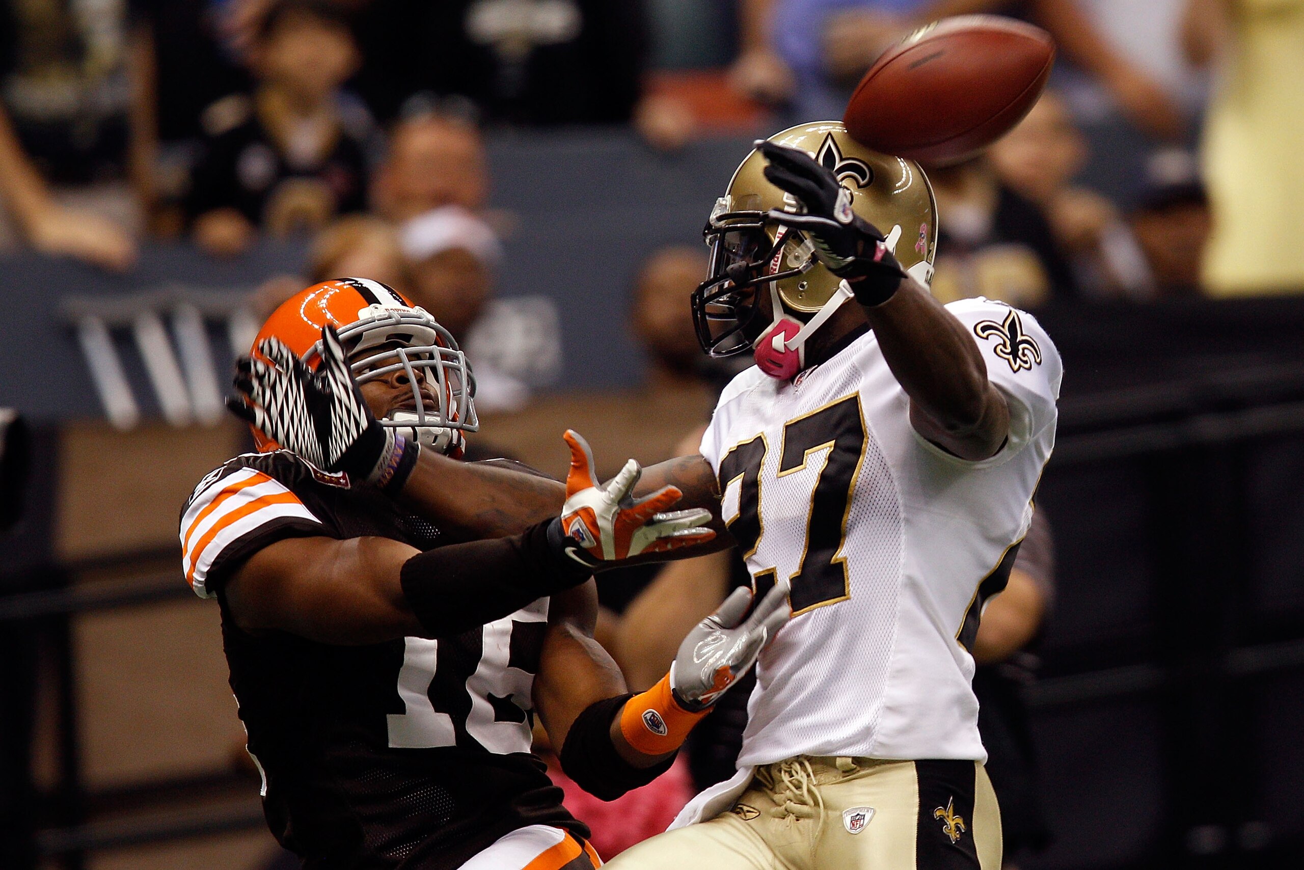 NEW ORLEANS - OCTOBER 24:  Malcom Jenkins #27  of the New Orleans Saints breaks up a pass intended for Joshua Cribbs #16 of the Cleveland Browns at the Louisiana Superdome on October 24, 2010 in New Orleans, Louisiana.  (Photo by Chris Graythen/Getty Imag