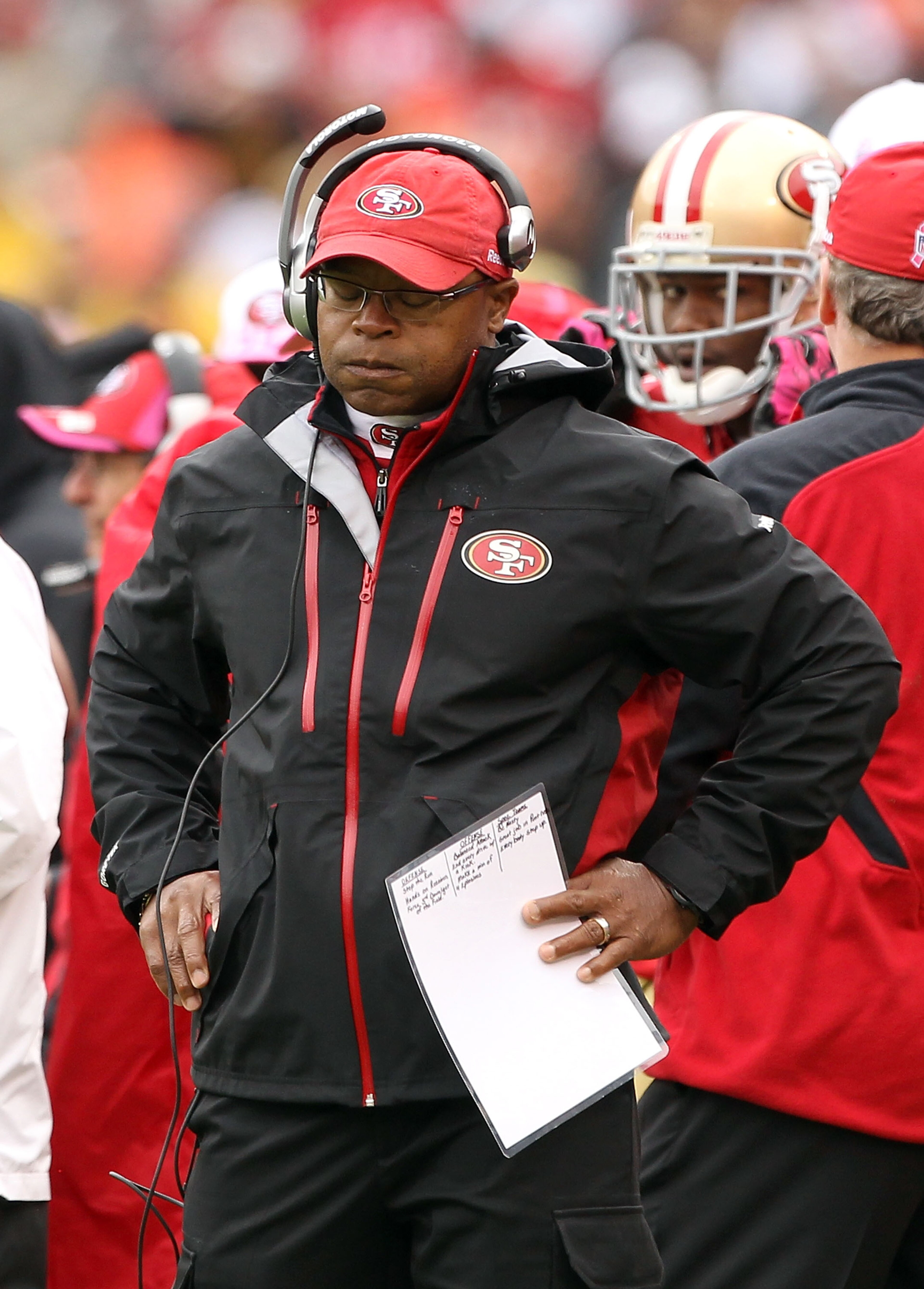 SAN FRANCISCO - OCTOBER 17:  Head coach Mike Singletary of the San Francisco 49ers reacts on the sidelines during their game against the Oakland Raiders at Candlestick Park on October 17, 2010 in San Francisco, California.  (Photo by Ezra Shaw/Getty Image