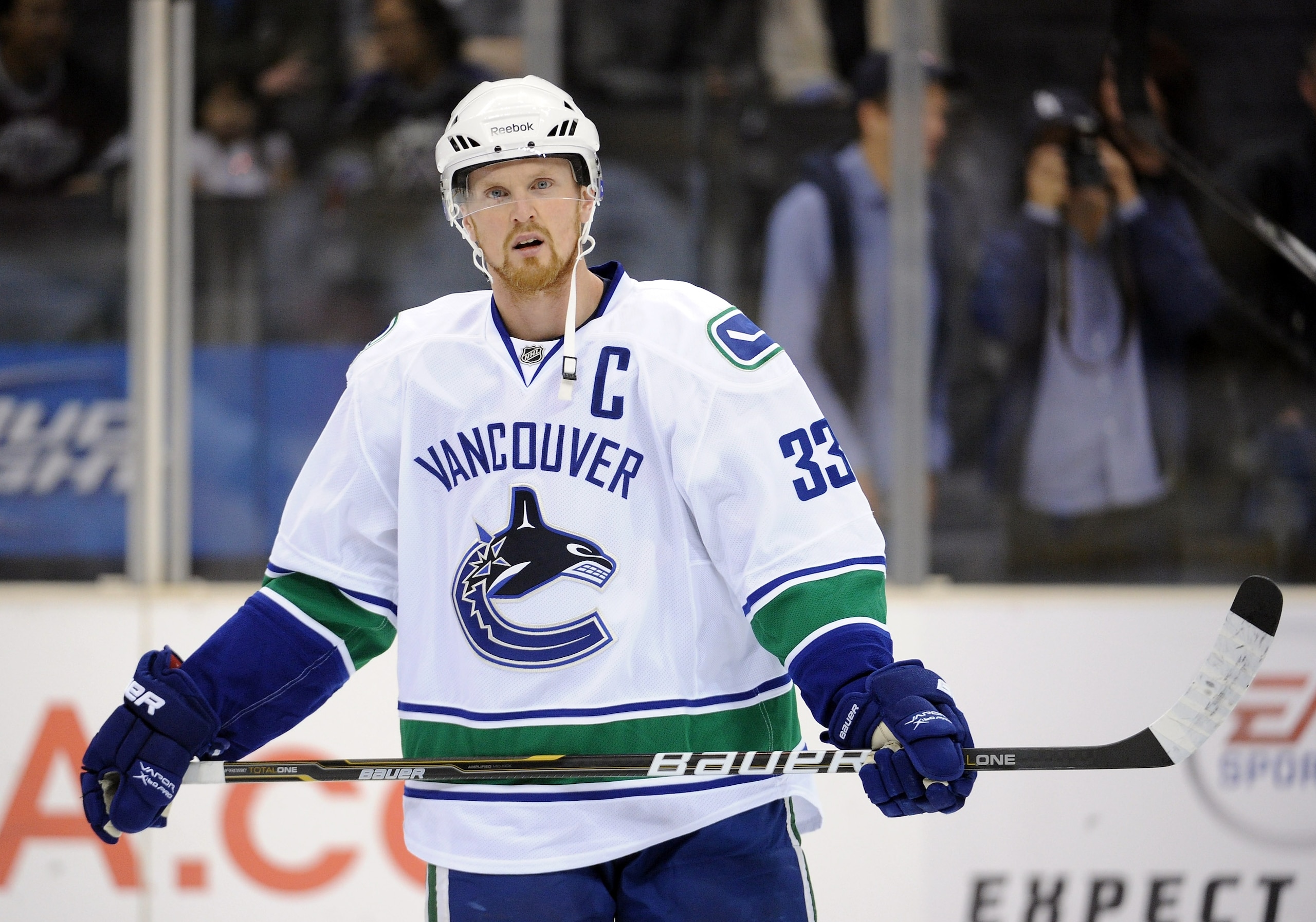 LOS ANGELES, CA - OCTOBER 15:  Henrik Sedin #33 of the Vancouver Canucks warms up against the Los Angeles Kings at the Staples Center on October 15, 2010 in Los Angeles, California.  (Photo by Harry How/Getty Images)