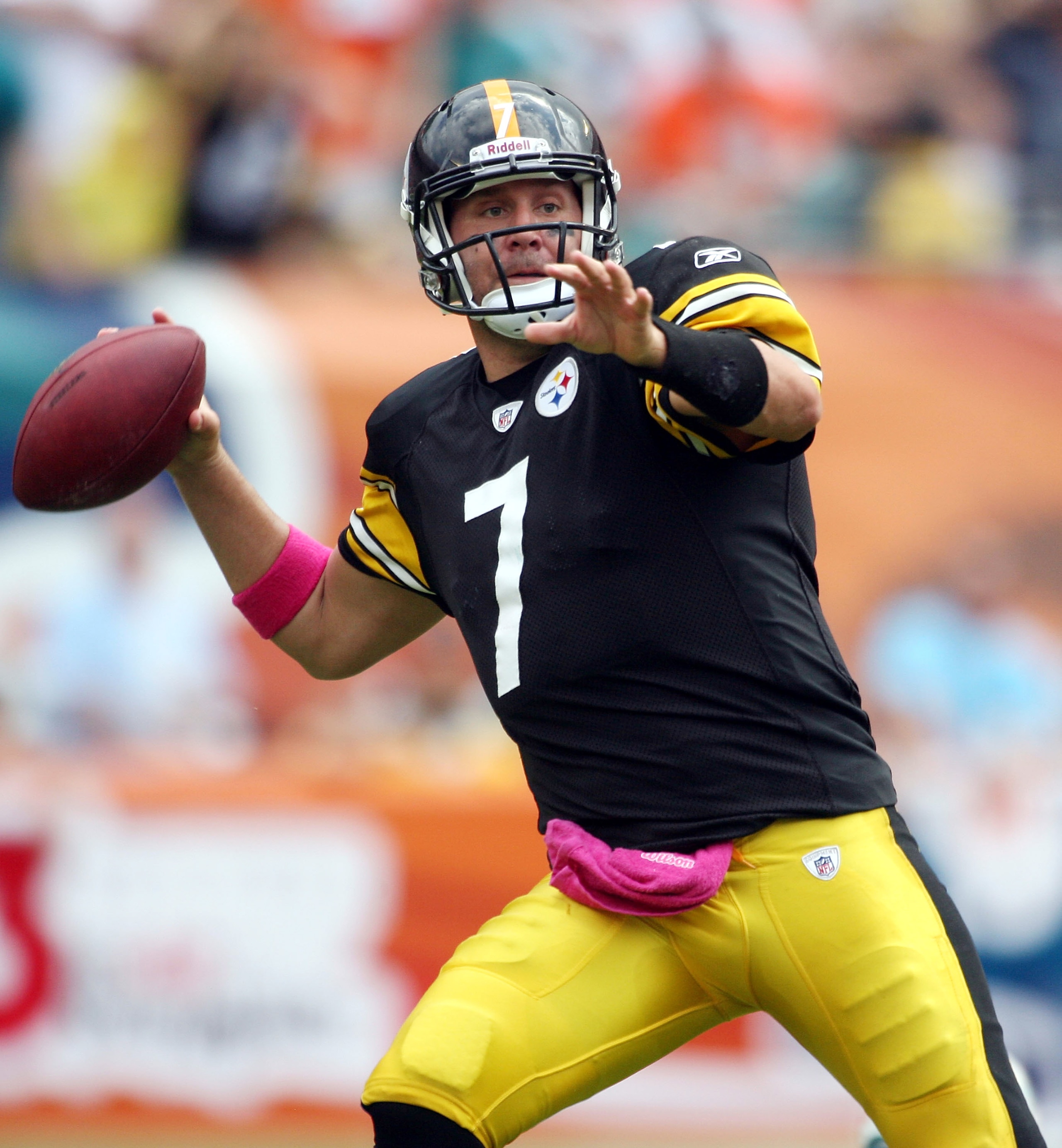 MIAMI - OCTOBER 24:  Quarterback Ben Roethlisberger #7 passes against the Miami Dolphins at Sun Life Stadium on October 24, 2010 in Miami, Florida.  (Photo by Marc Serota/Getty Images)